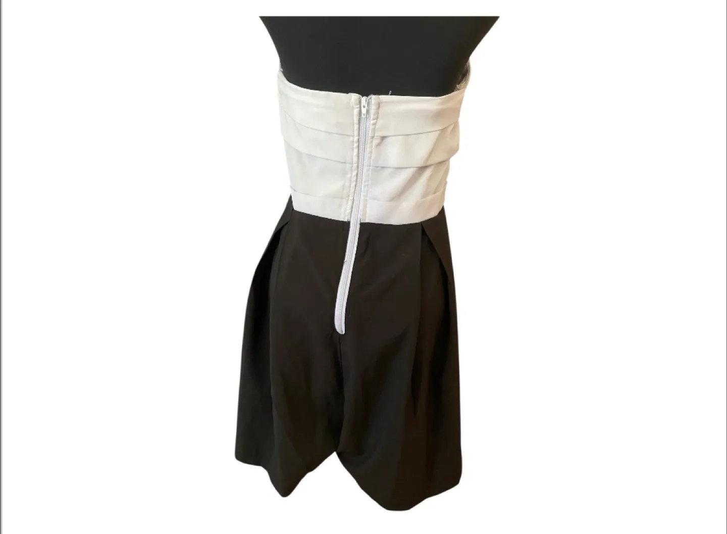 Vintage Early 2000s Y2K Strapless Babydoll Rompe image indicator(5)