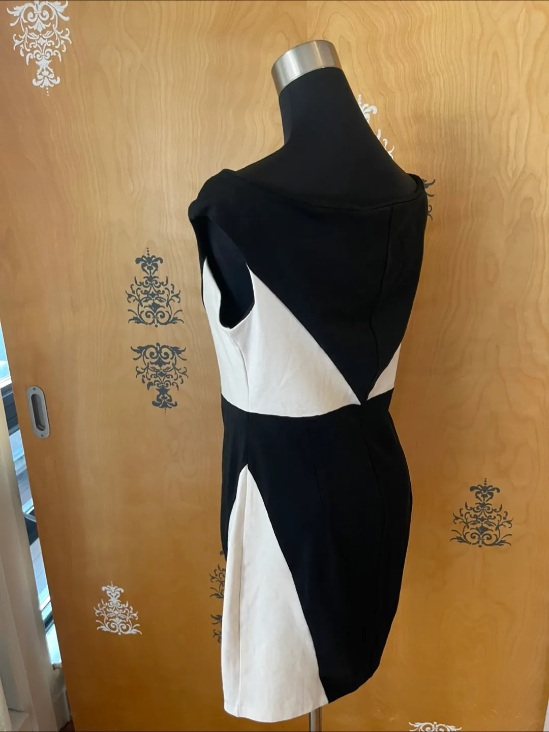 Vintage 2000s Y2K Black & White Bodycon Dress image indicator(7)