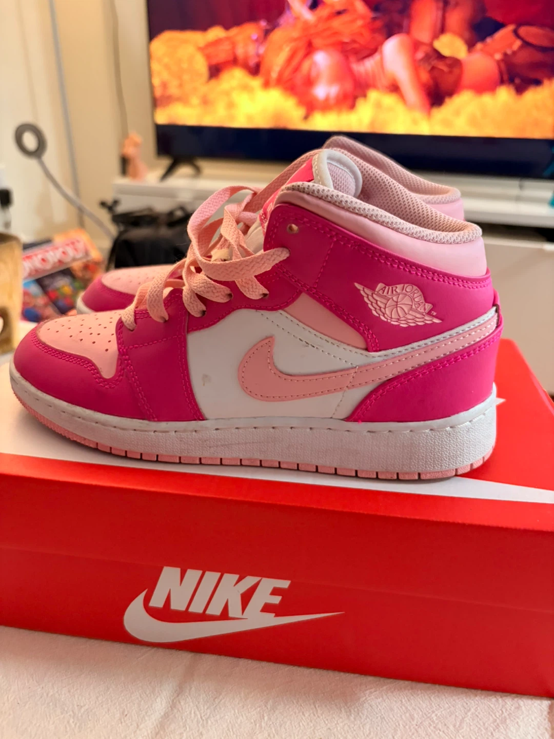 Nike Air Jordan 1 Mid Pink Sneakers - photo 3