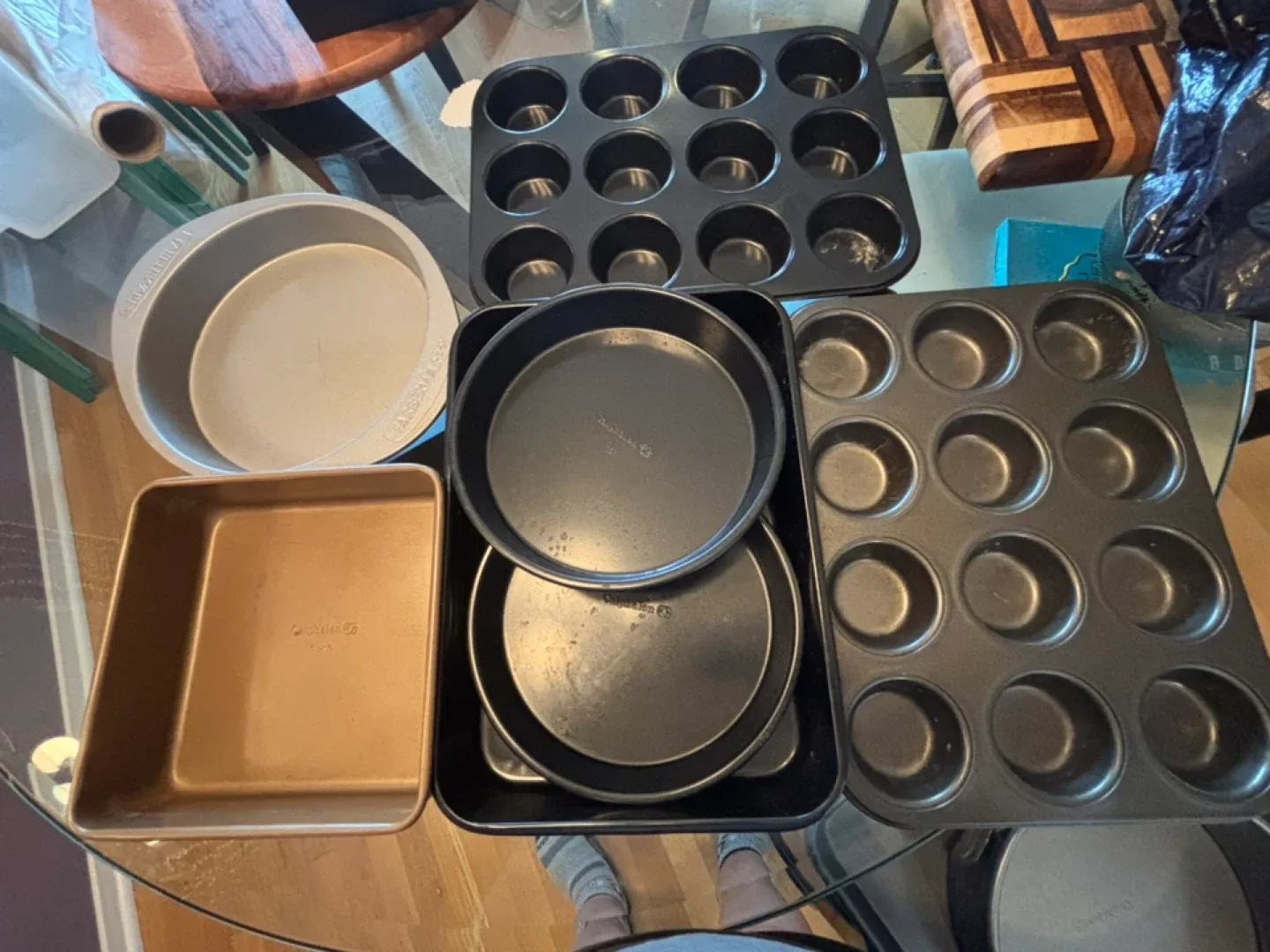 Assorted 6 Calphalon Baking Pans thumbnail