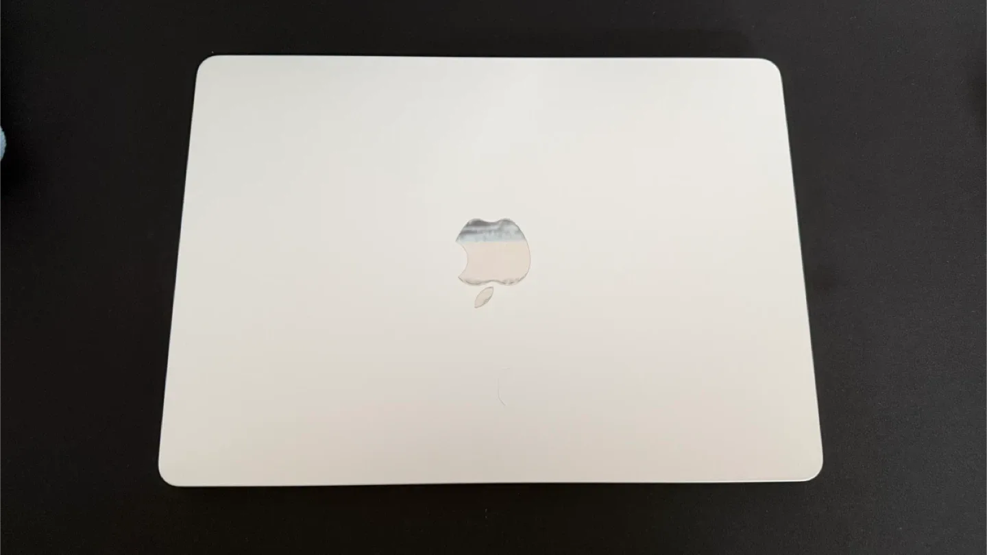 MacBook Air M2 - 2022 image indicator(2)