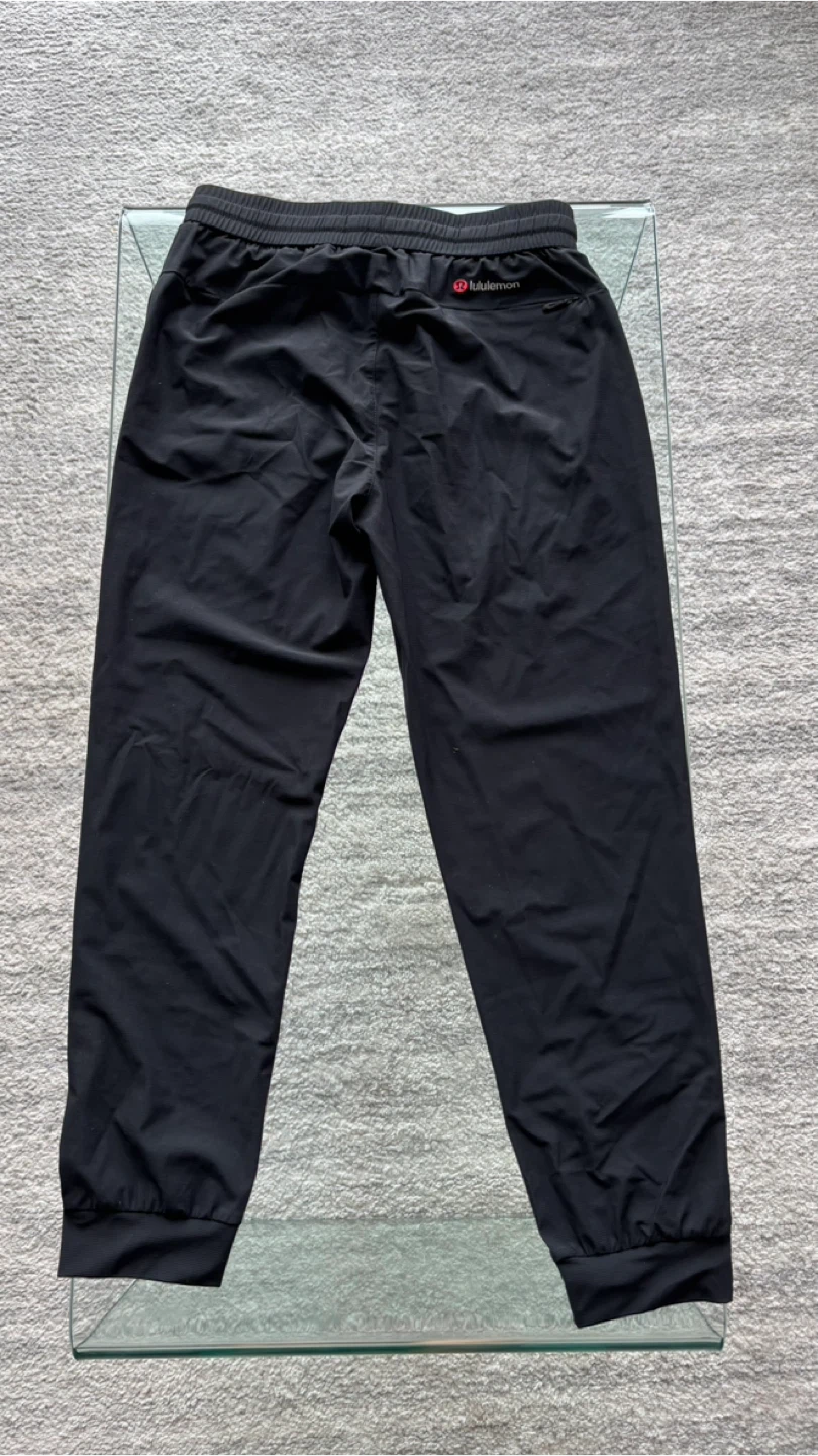 Lululemon Licence to Train Cargo Jogger - Size M