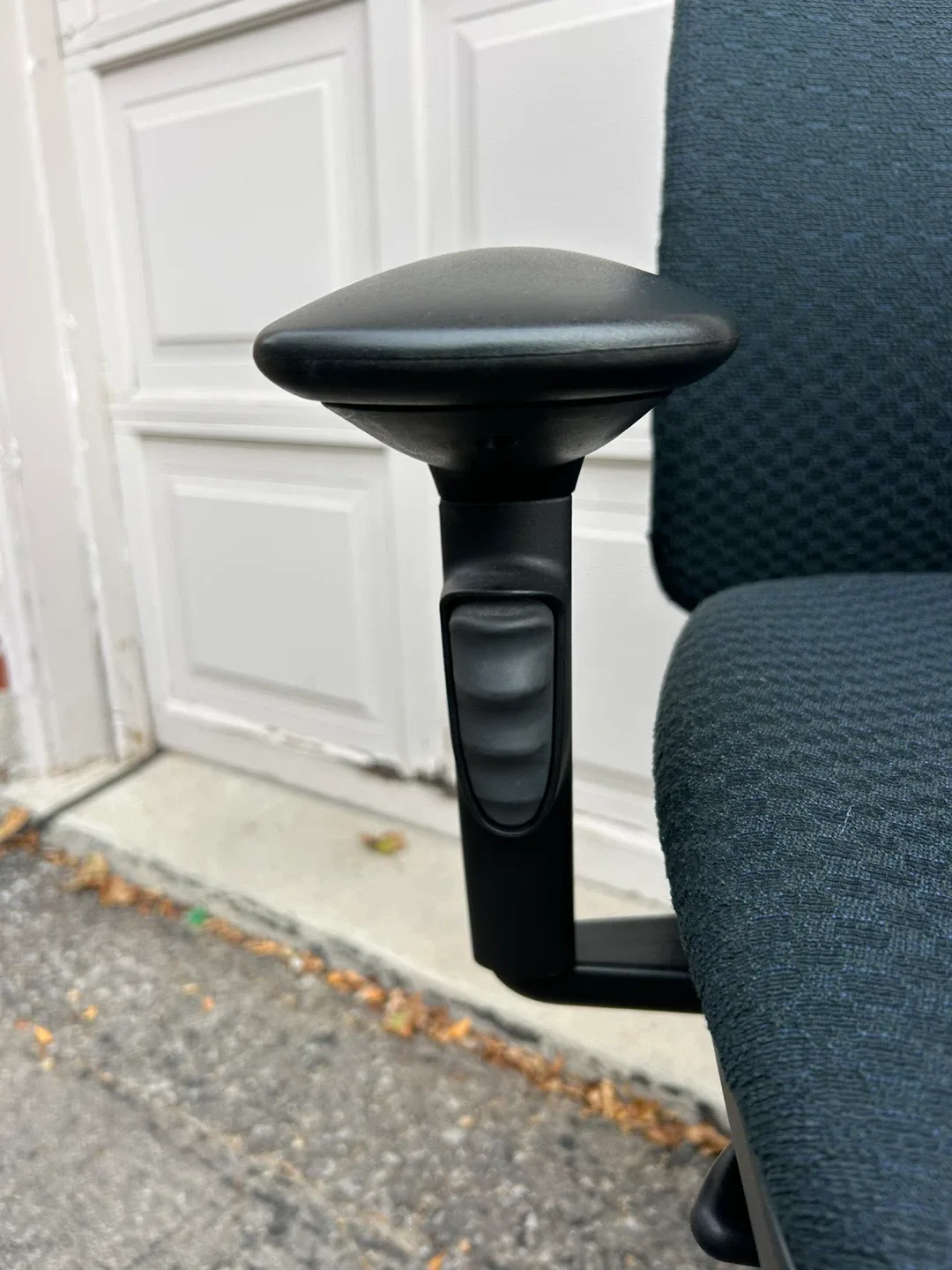 Teknion Office Chair image indicator(2)