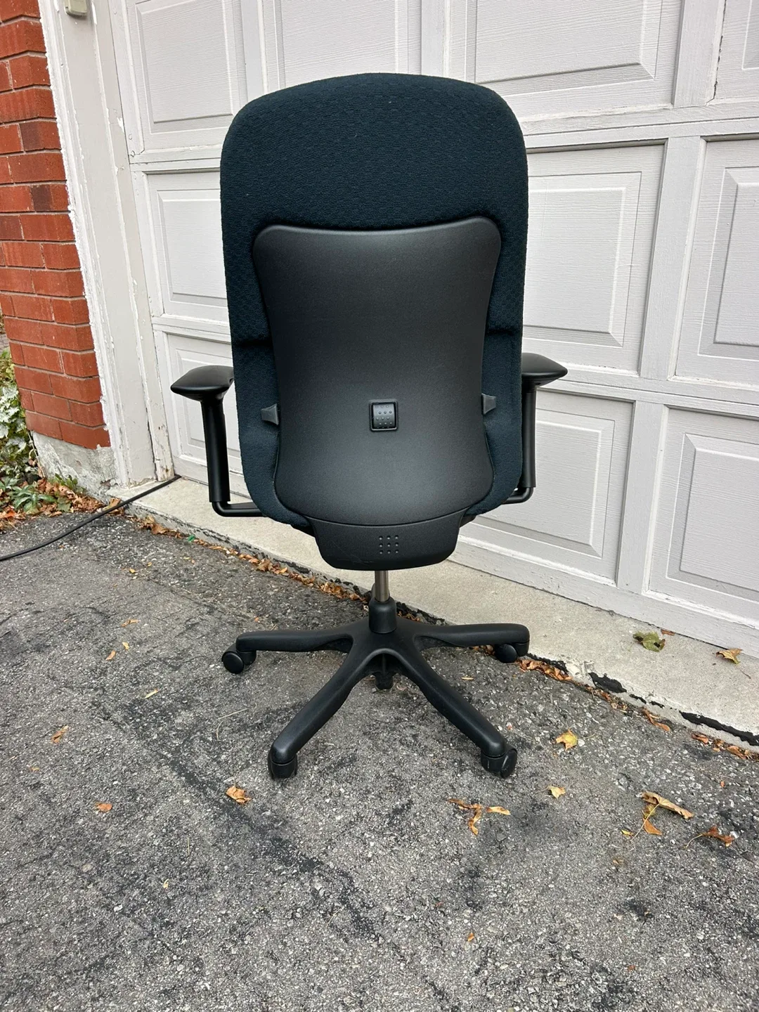 Teknion Office Chair image indicator(3)