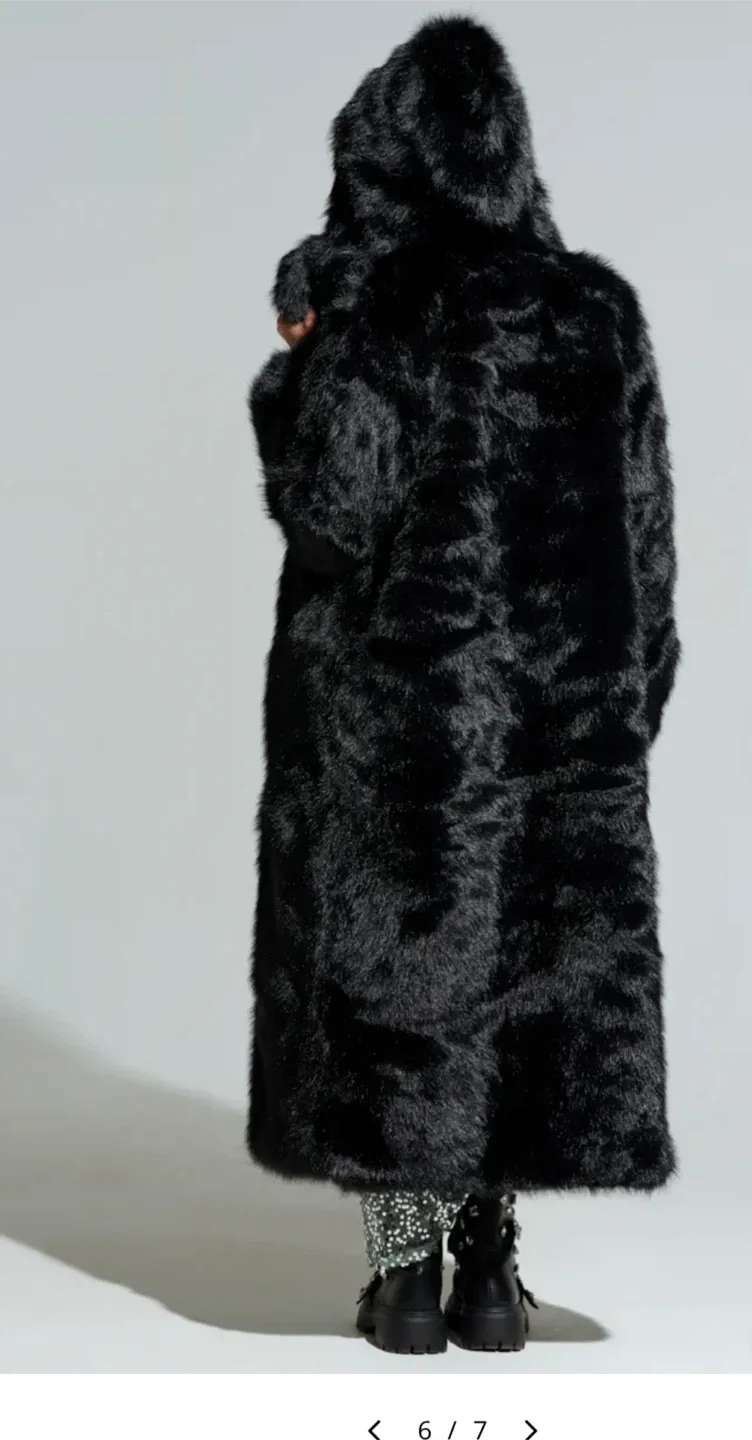 Black Faux Fur Coat image indicator(4)