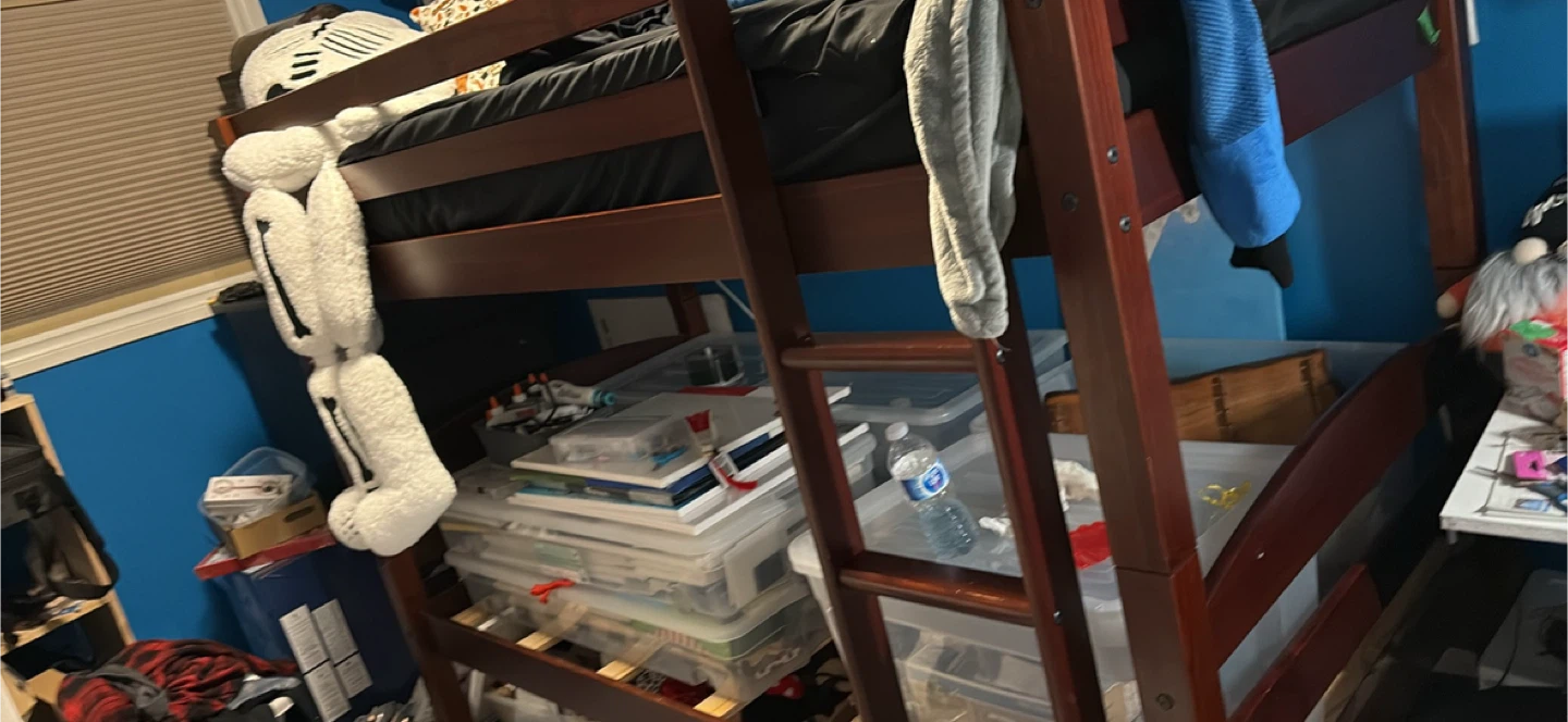 Twin Bunk Bed - Solid Wood Frame - photo 3