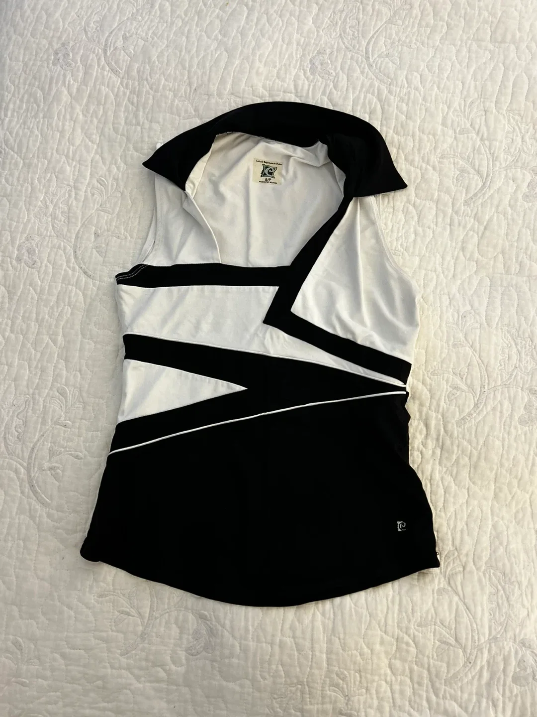 Catwalk Performance Artwear Black & White Top - Size S