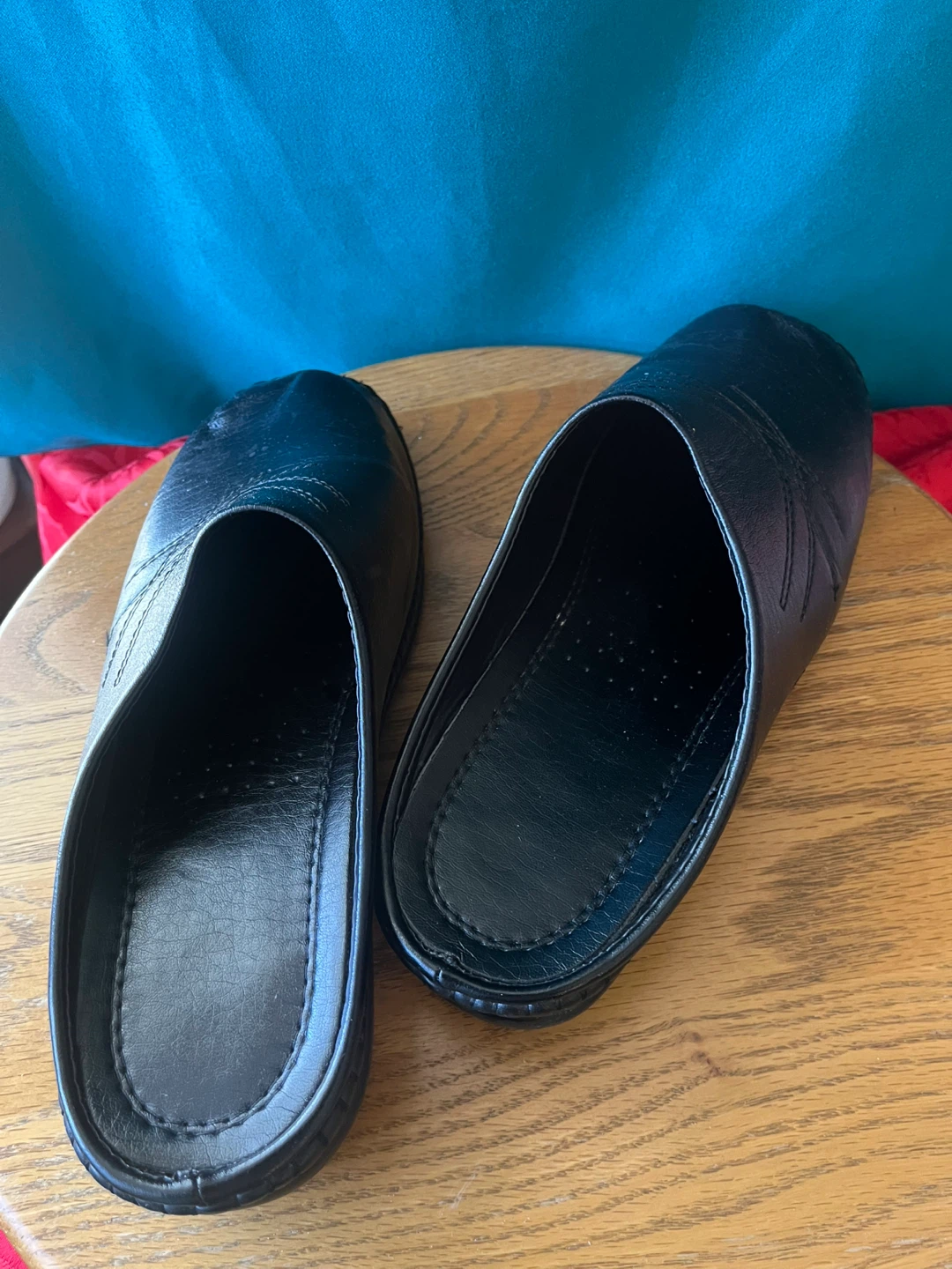 Ladies Black Leather Slippers (Mules) Size 38 (7.5-8) - photo 5