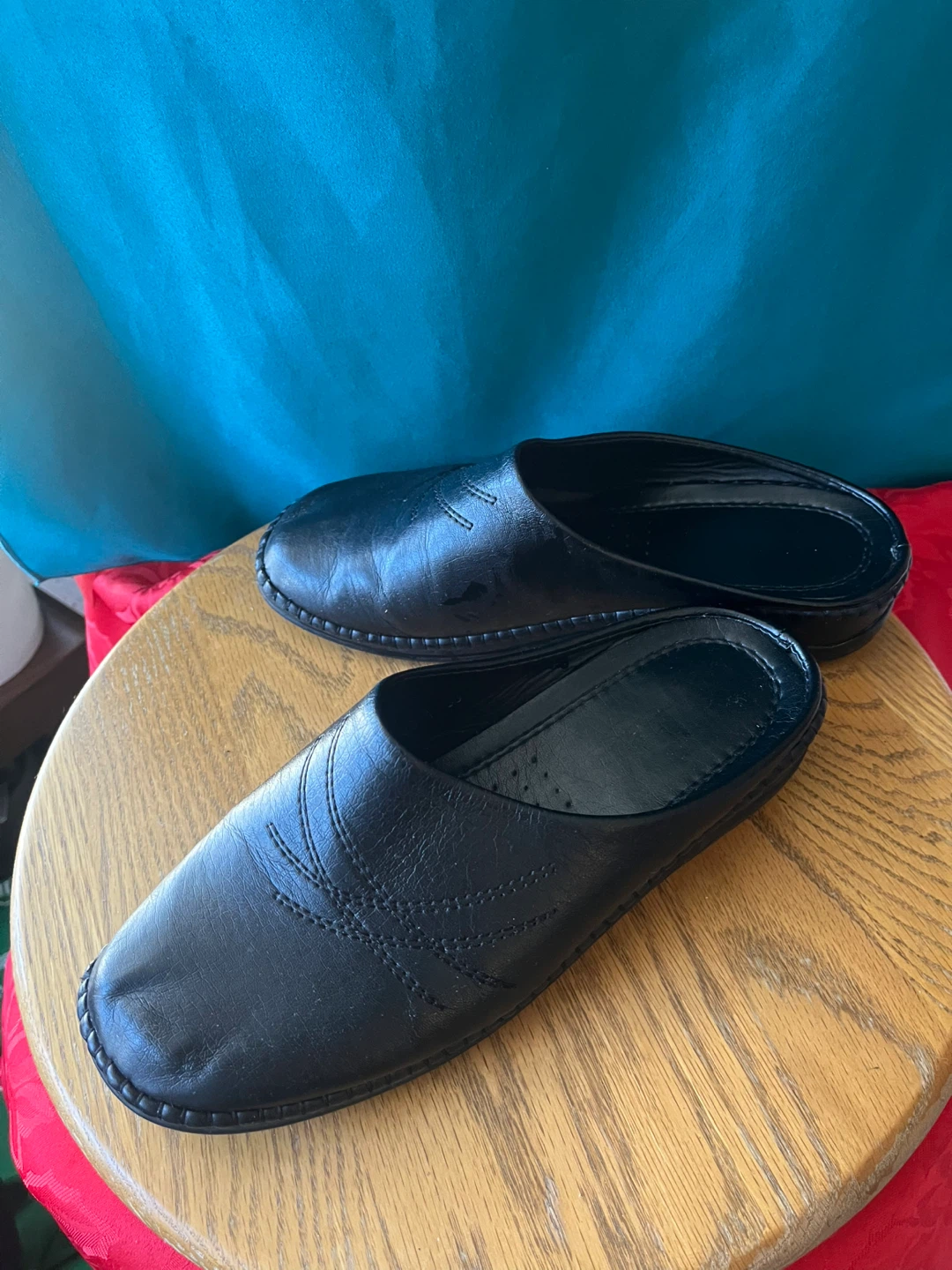 Ladies Black Leather Slippers (Mules) Size 38 (7.5-8)