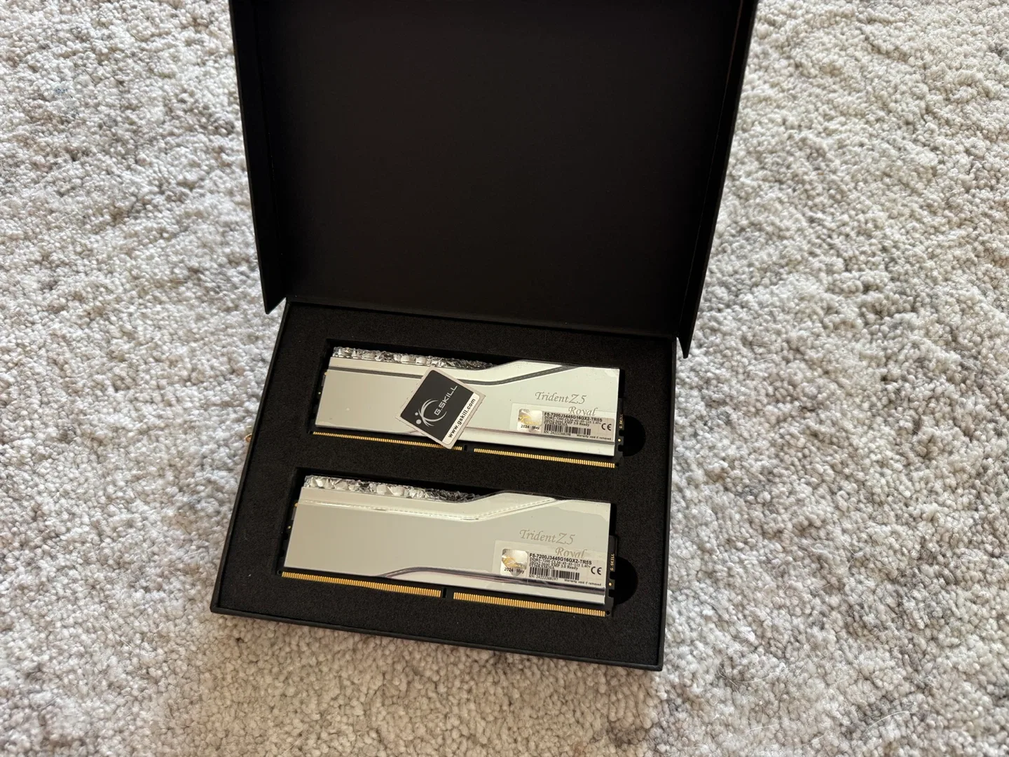 G.Skill Trident Z5 Royal DDR5-7200 32GB (16GBx2) RAM thumbnail