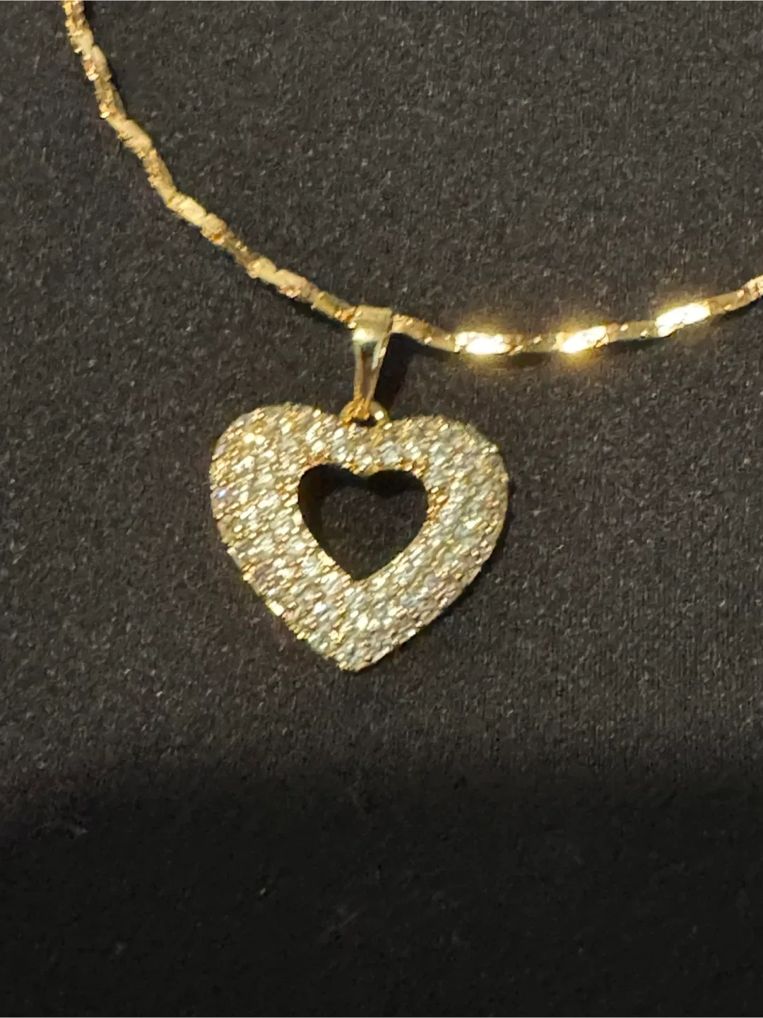 Heart Pendant Necklace - 18k Gold plated image indicator(2)