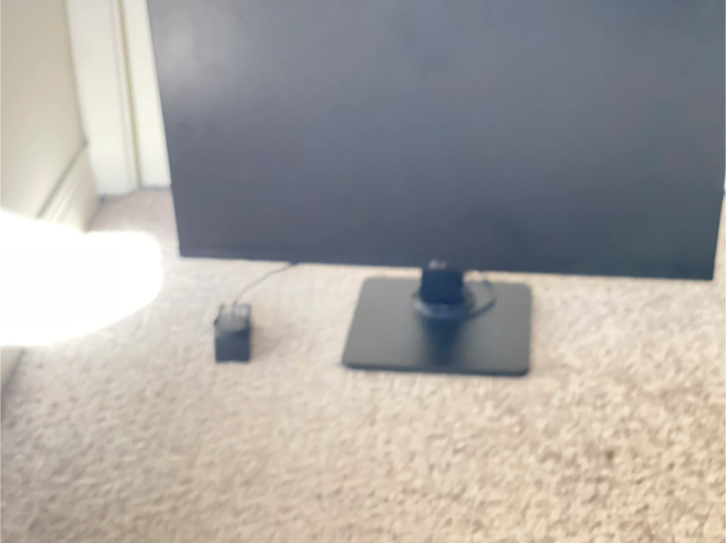LG 24MR41S-B 24" Monitor & HP White Wired Keyboard - photo 2