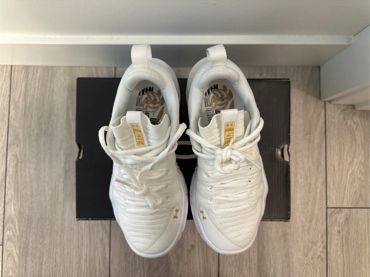 Under Armour Ace Low Women's Volleyball Shoes image indicator(8)