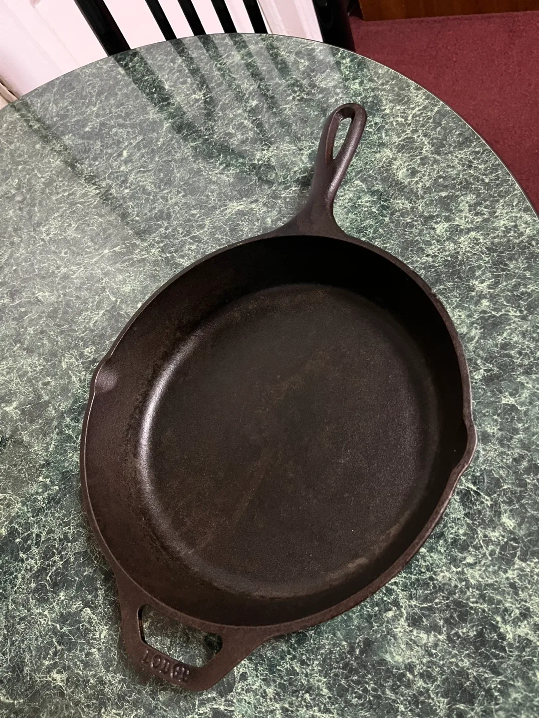 Lodge Cast Iron Skillet image indicator(8)