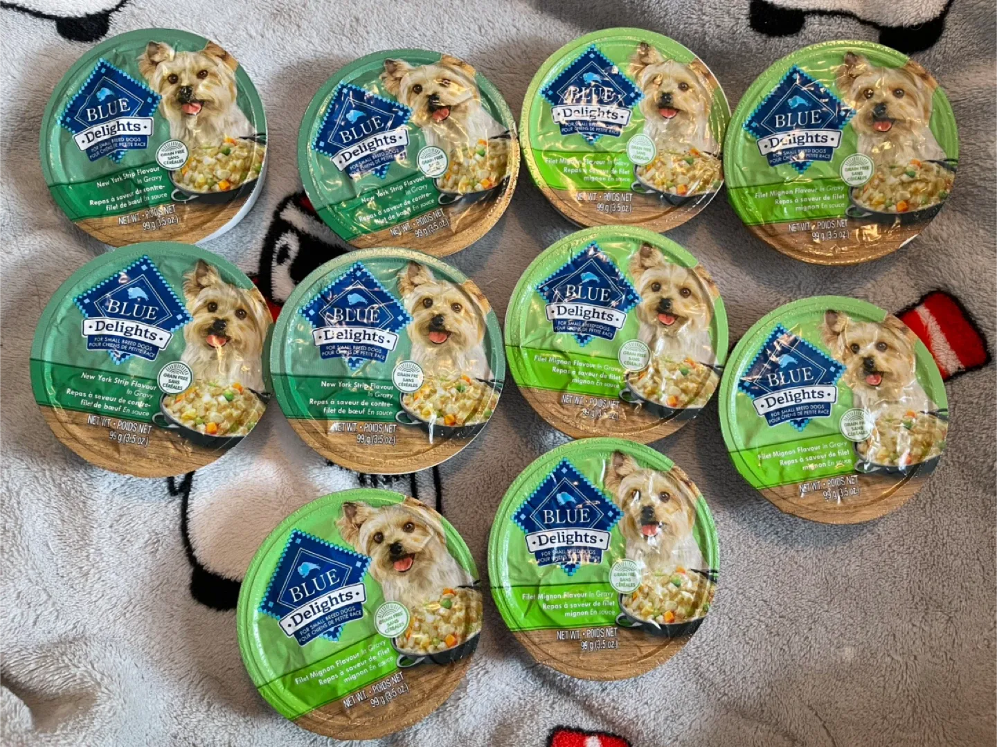 Blue Delights Wet Dog Food Lot thumbnail