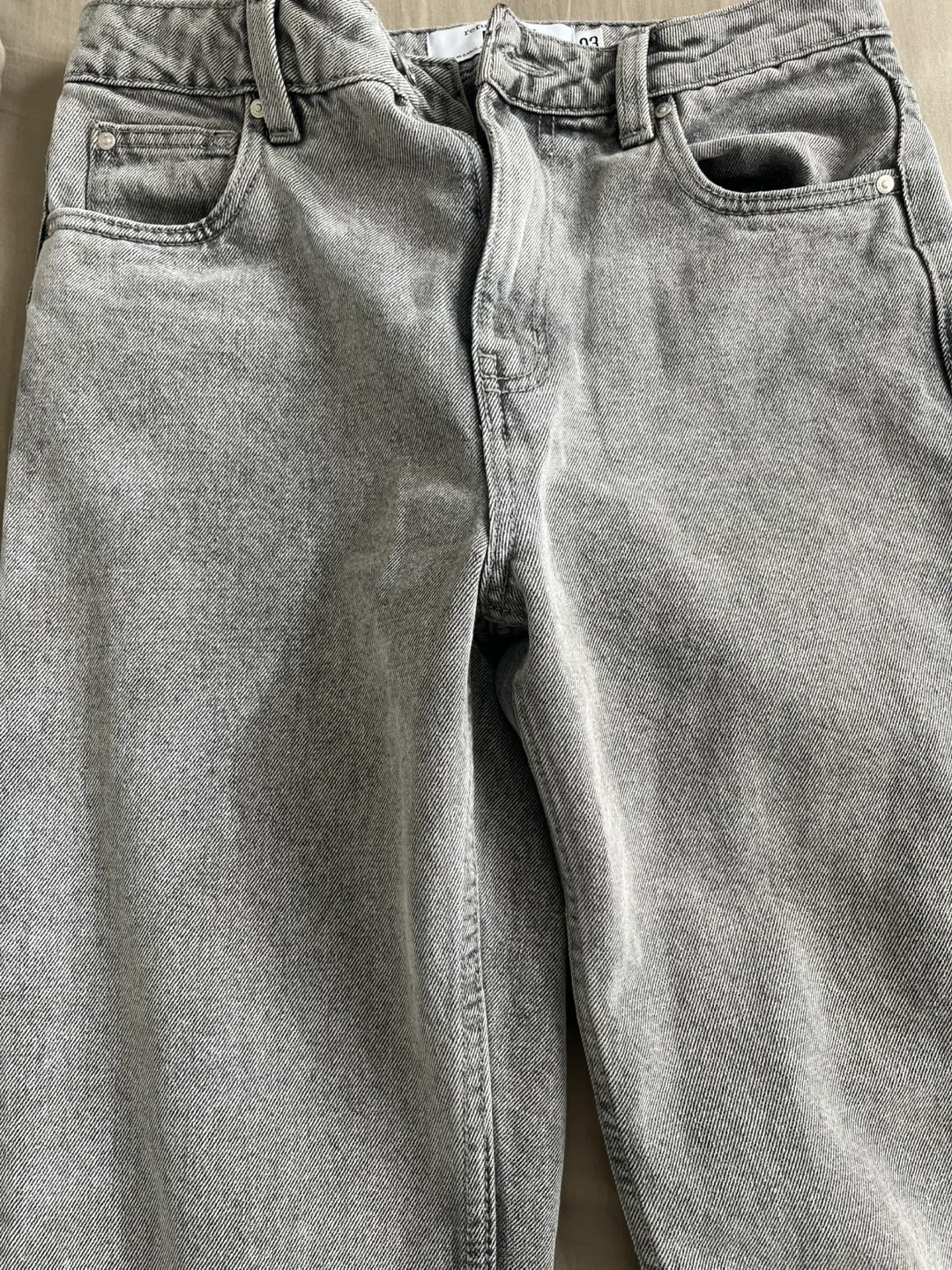 Women’s Jeans - Size 3 🥕 thumbnail