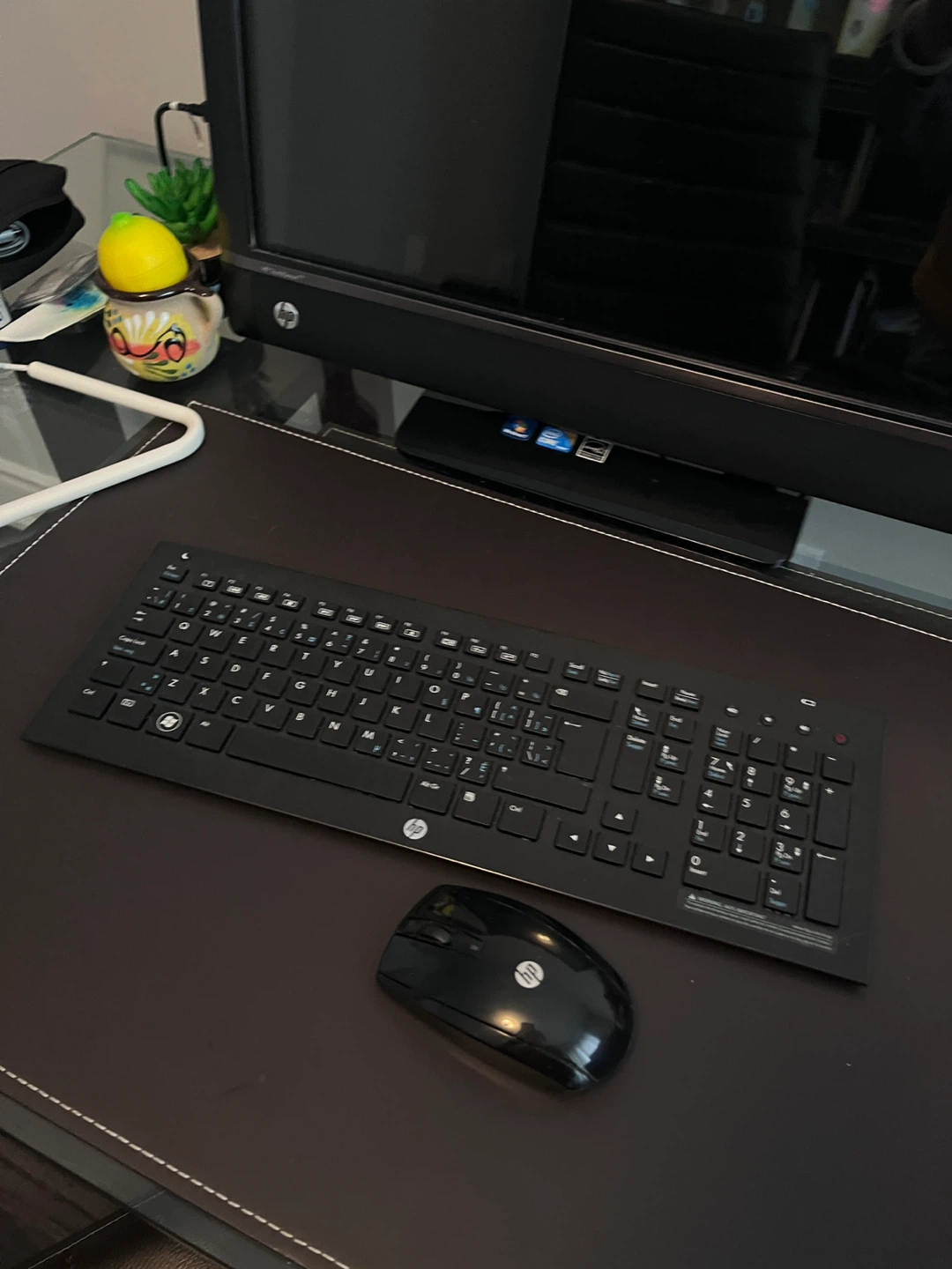 HP TouchSmart 610 All-in-One PC - photo 2
