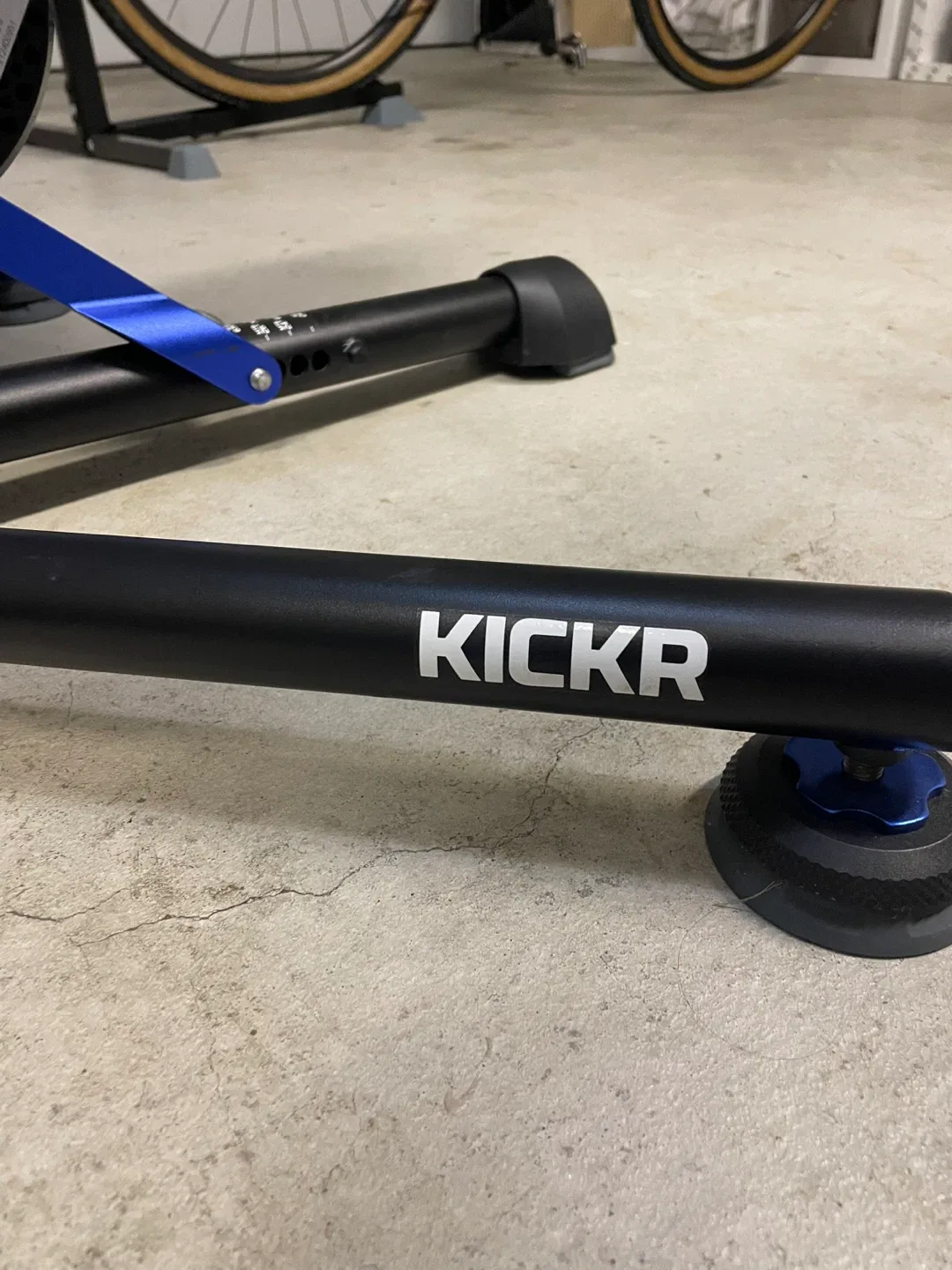 Wahoo Kickr Bike Trainer image indicator(3)