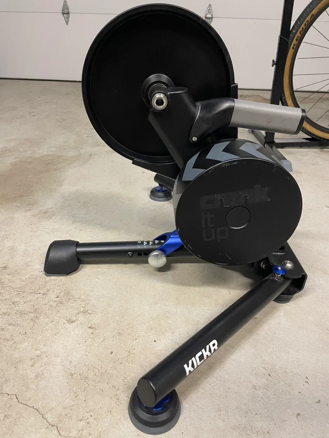 Wahoo Kickr Bike Trainer image indicator(2)