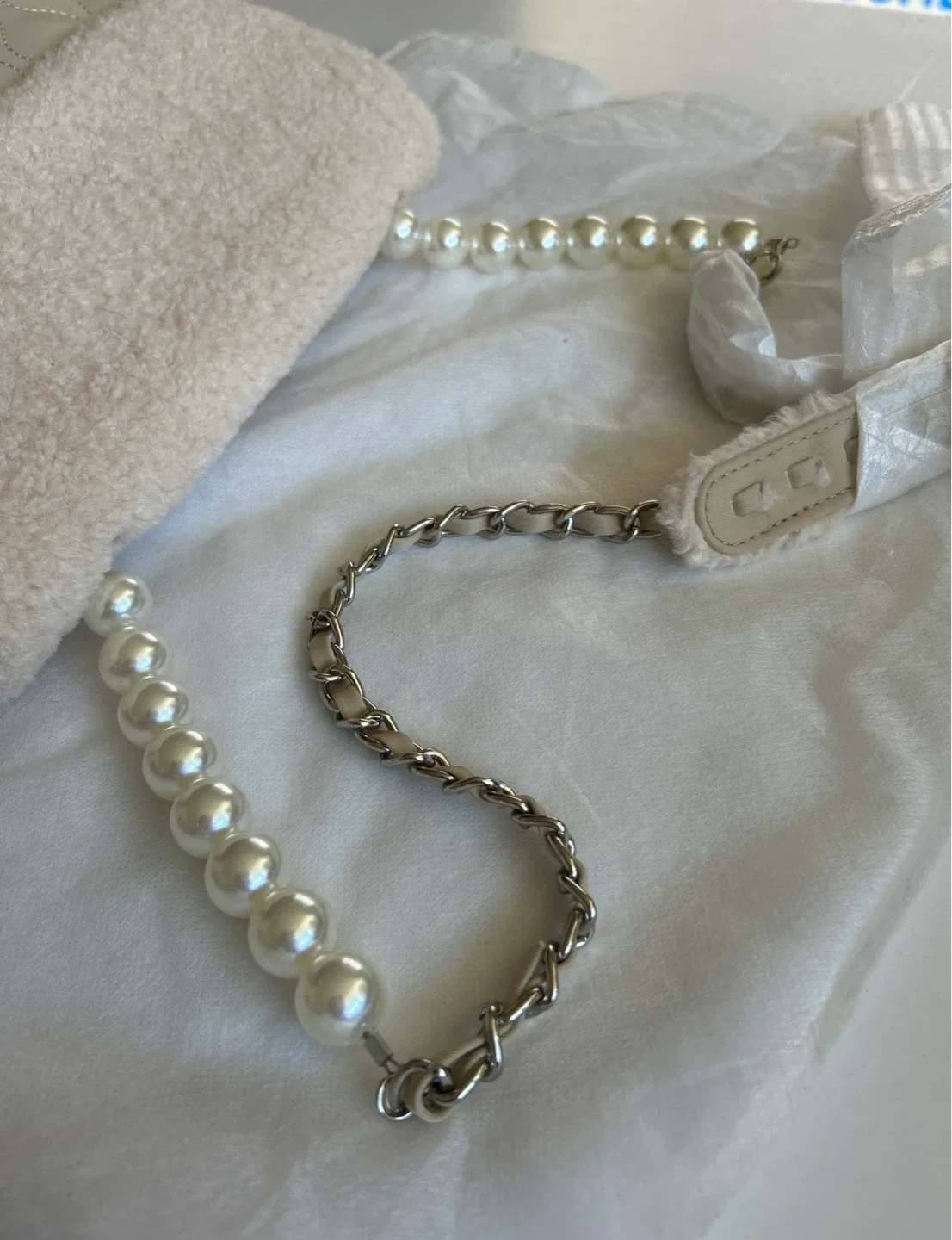 Beige Quilted & Faux Fur Shoulder Bag - Brand New image indicator(7)