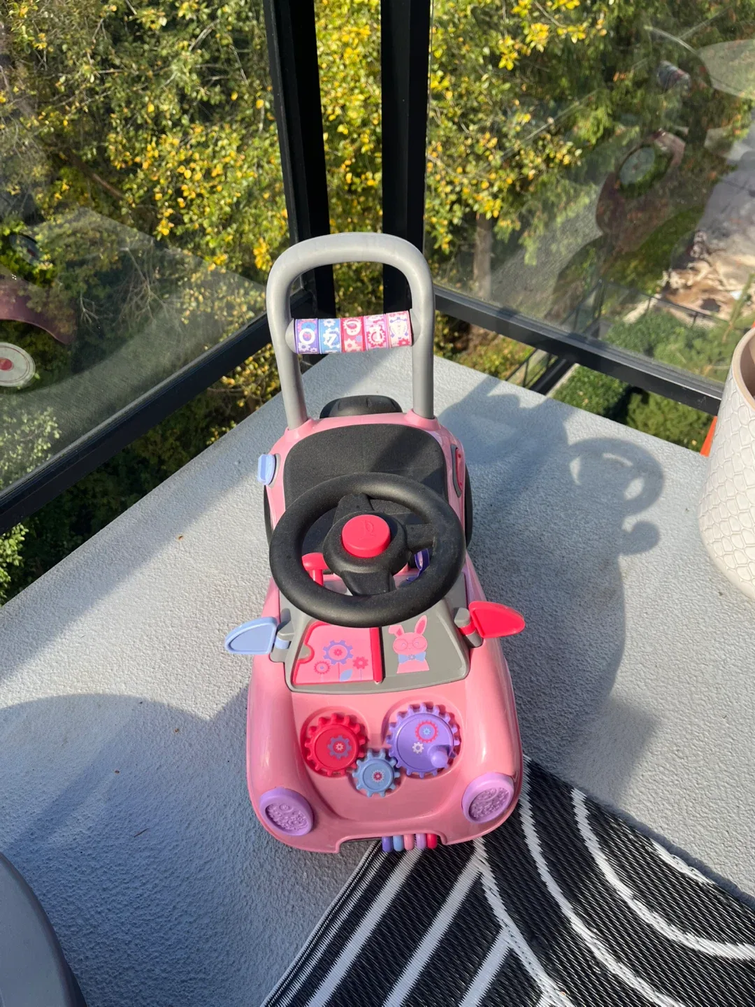 Radio Flyer Pink Glide & Go Ride-On image indicator(3)