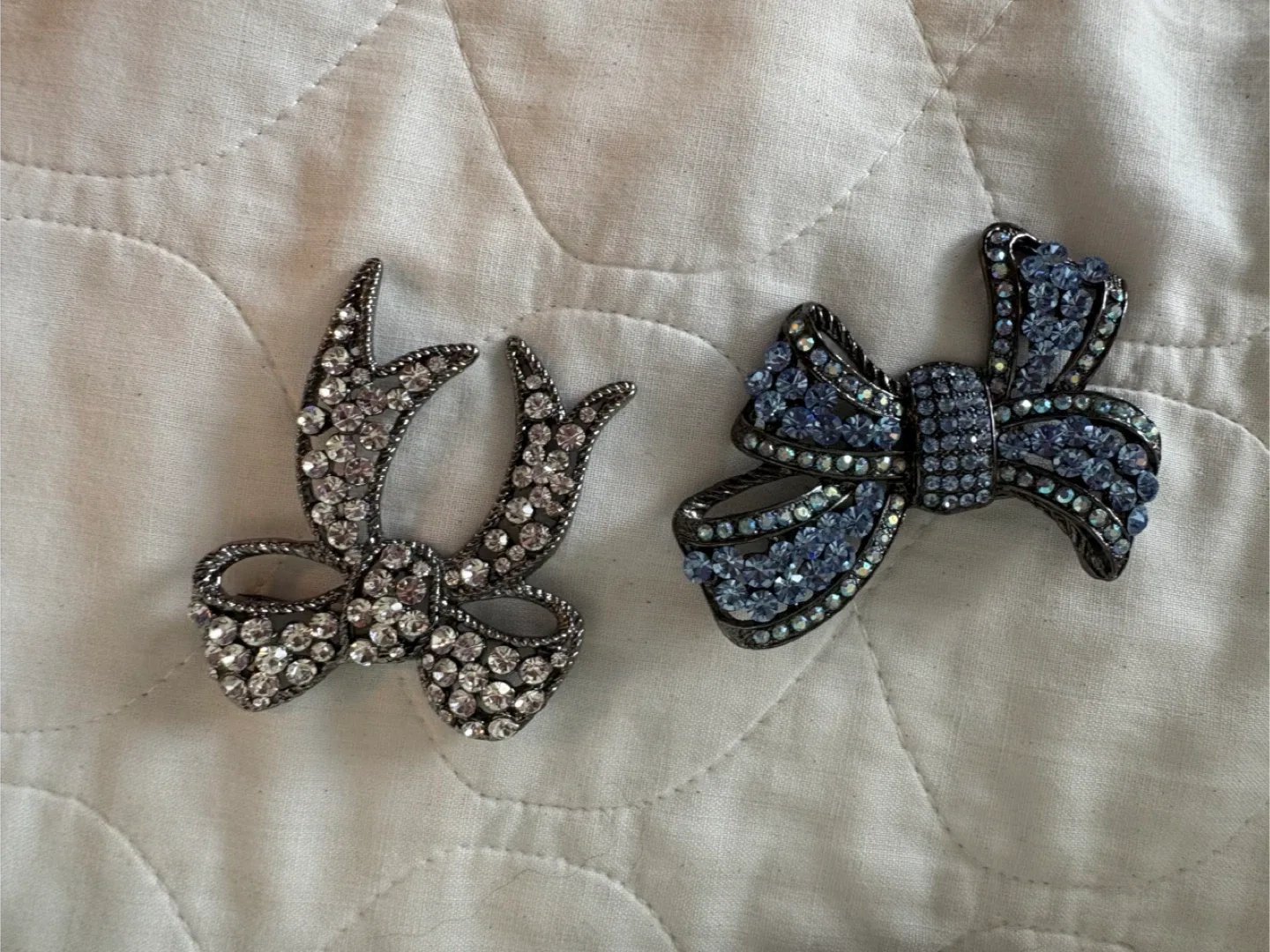 New. In time for the holidays: 2 x Rhinestone Bow Brooches image indicator(2)