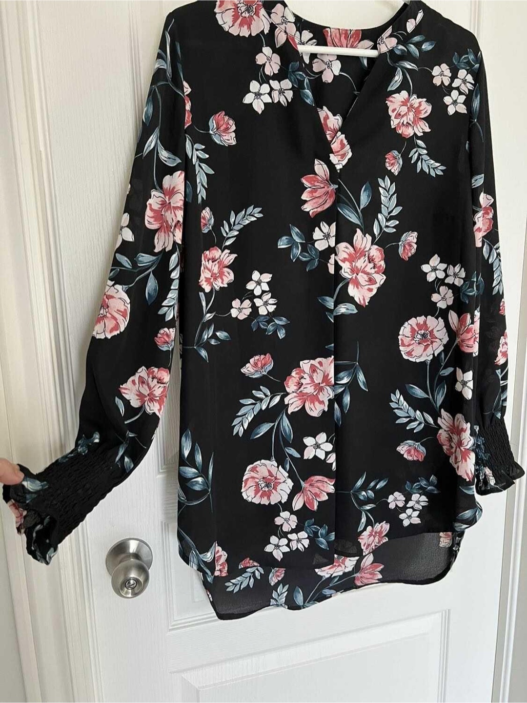 NEW Women’s Top SIZE XL - photo 2