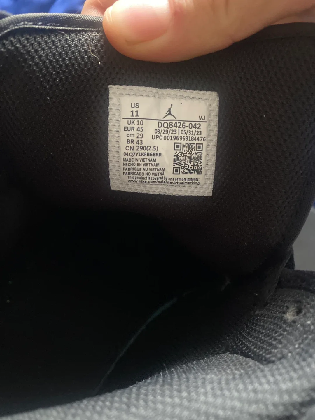 Air Jordan 1 Retro High Royal Toe, US 11 image indicator(3)