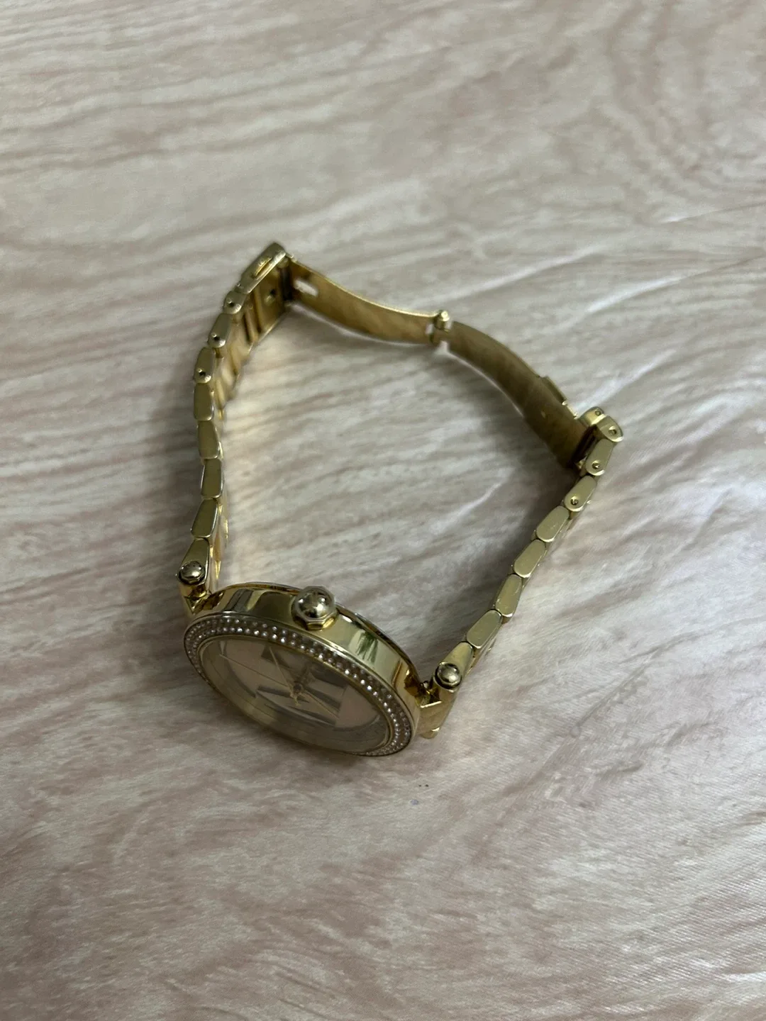 Michael Kors Gold Women's Watch image indicator(4)