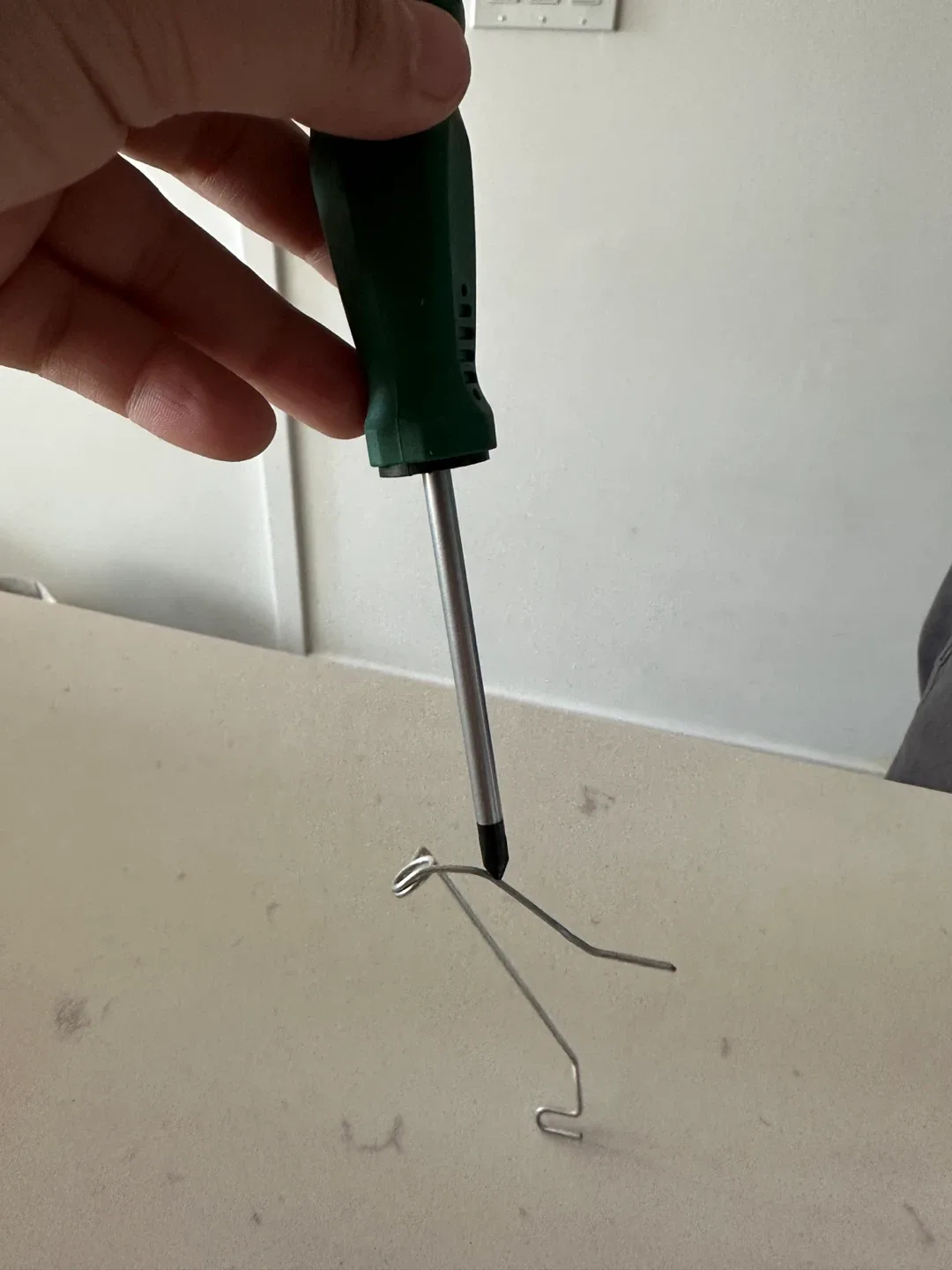 Network Cable Tester Kit with Crimper & Connectors image indicator(10)