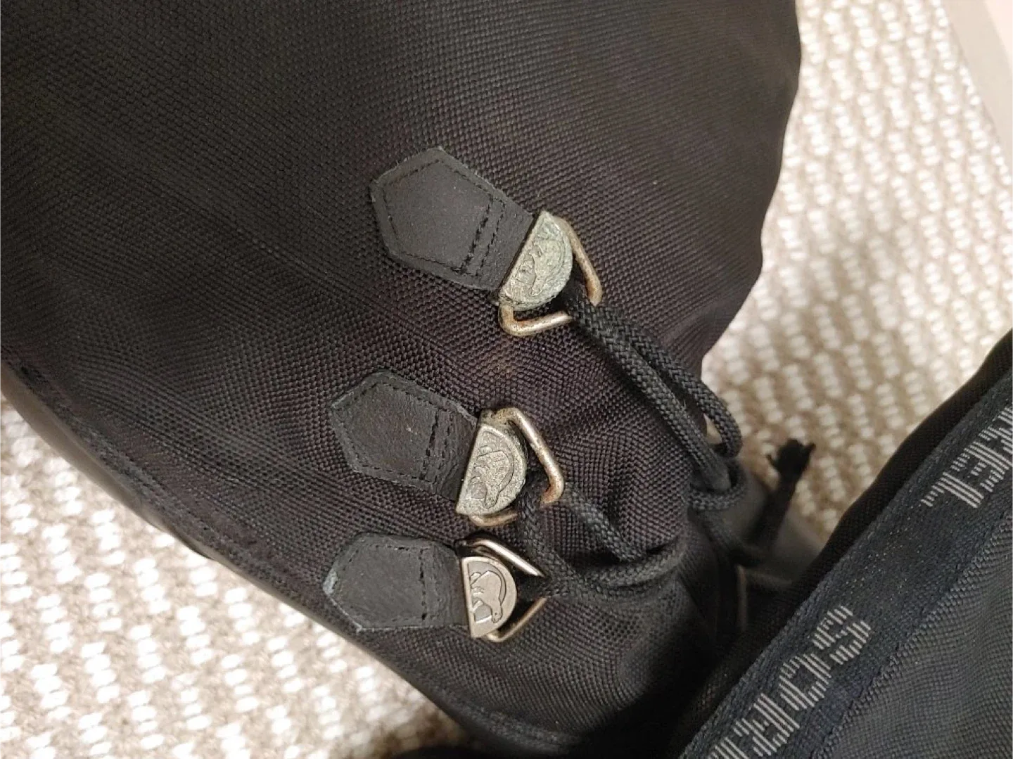 $280 Sorel Glacier XT Men's Winter Boots - Size 11 image indicator(3)