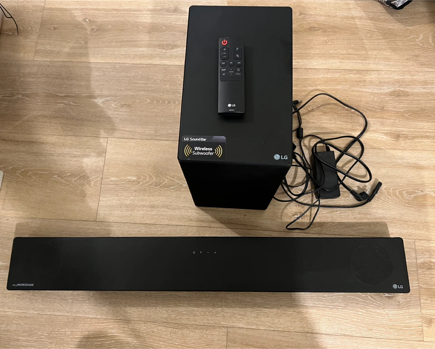 LG SN7Y Wireless Sound Bar with Subwoofer
