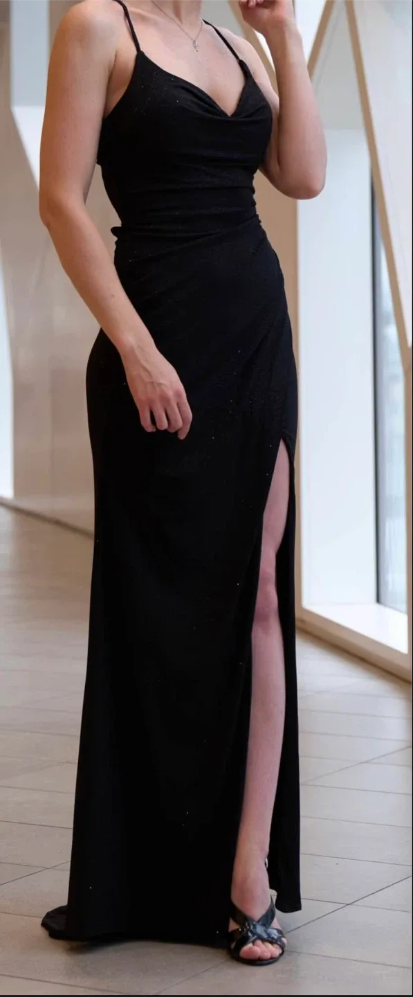 Ladivine CC1618 Black Evening Gown image indicator(4)