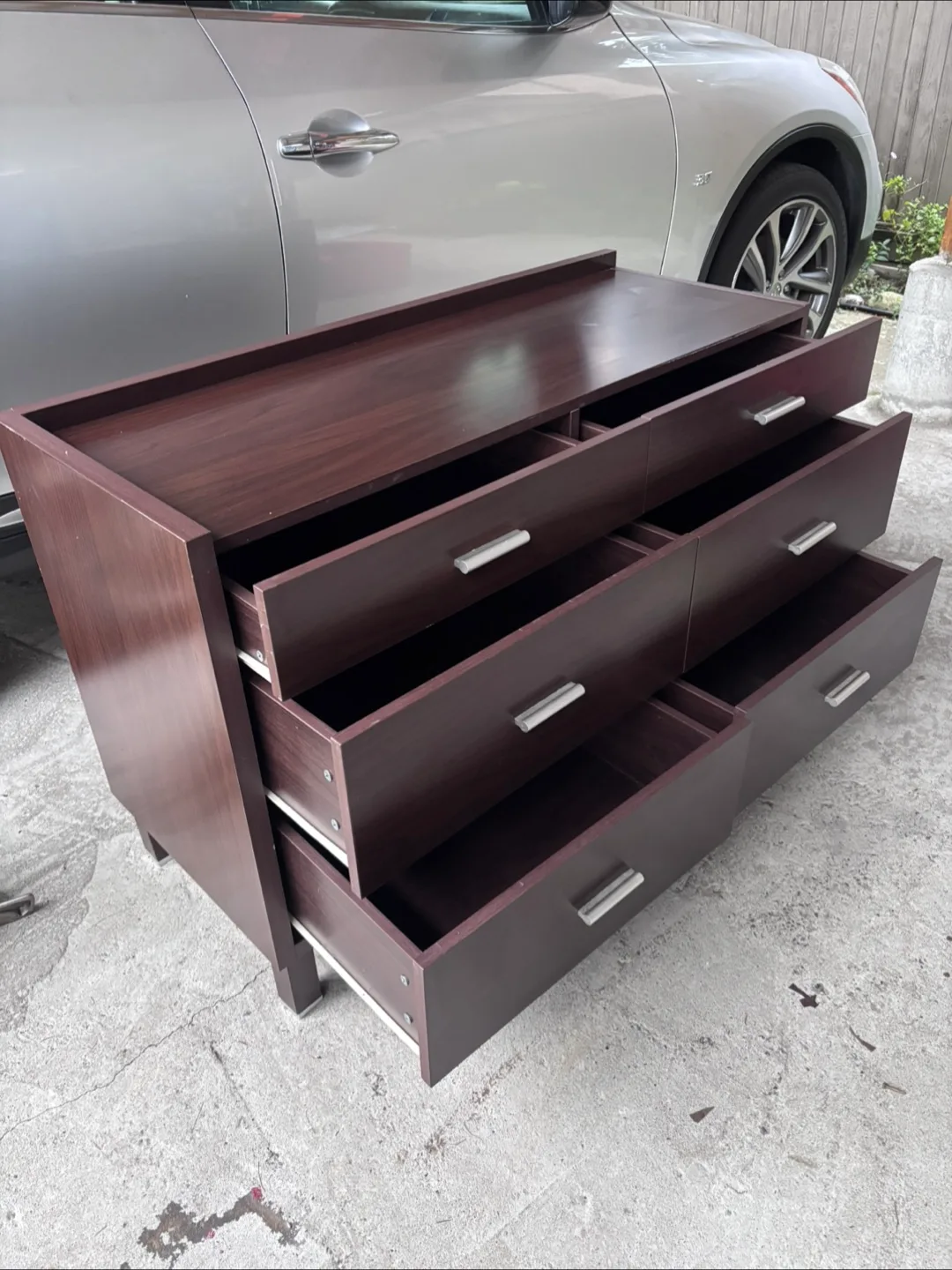 Brown 6-Drawer Dresser image indicator(4)