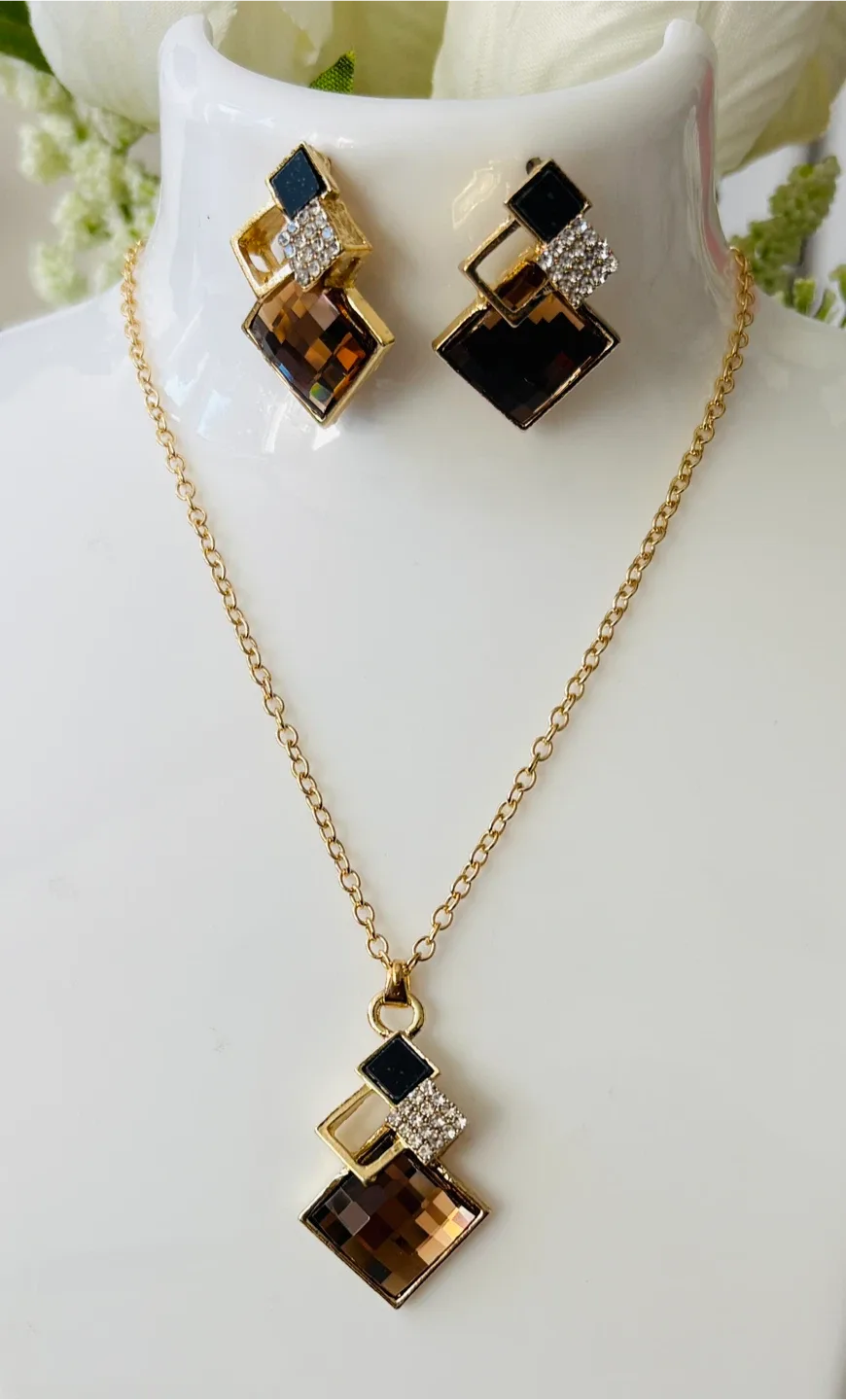 Beautiful Necklace & Earring Set - Brown & Gold image indicator(2)
