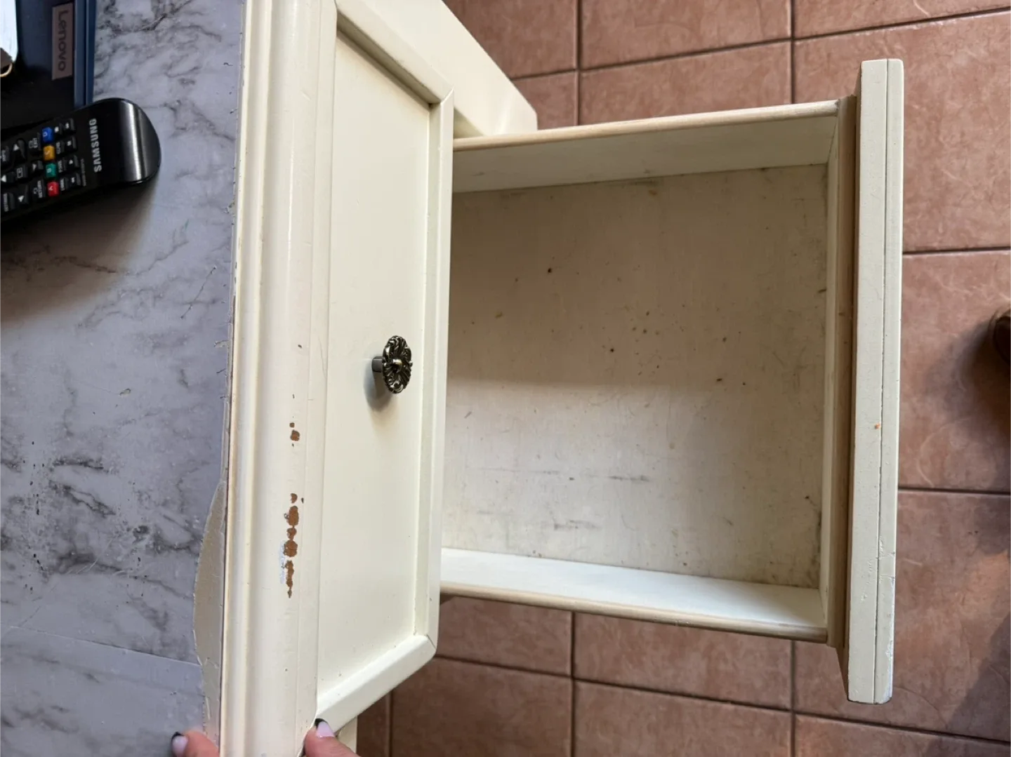 Off-White Wooden Desk image indicator(3)