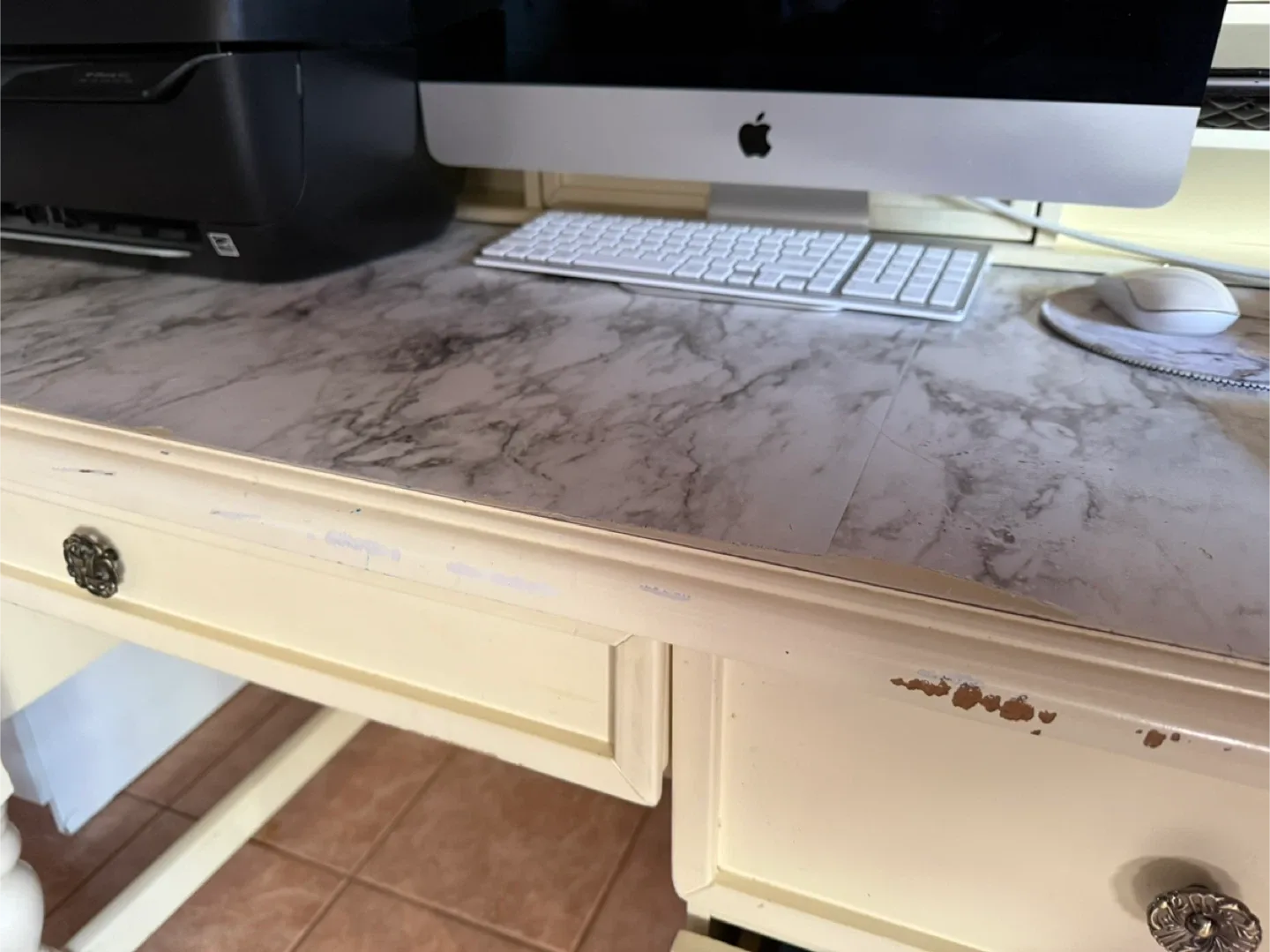 Off-White Wooden Desk image indicator(8)