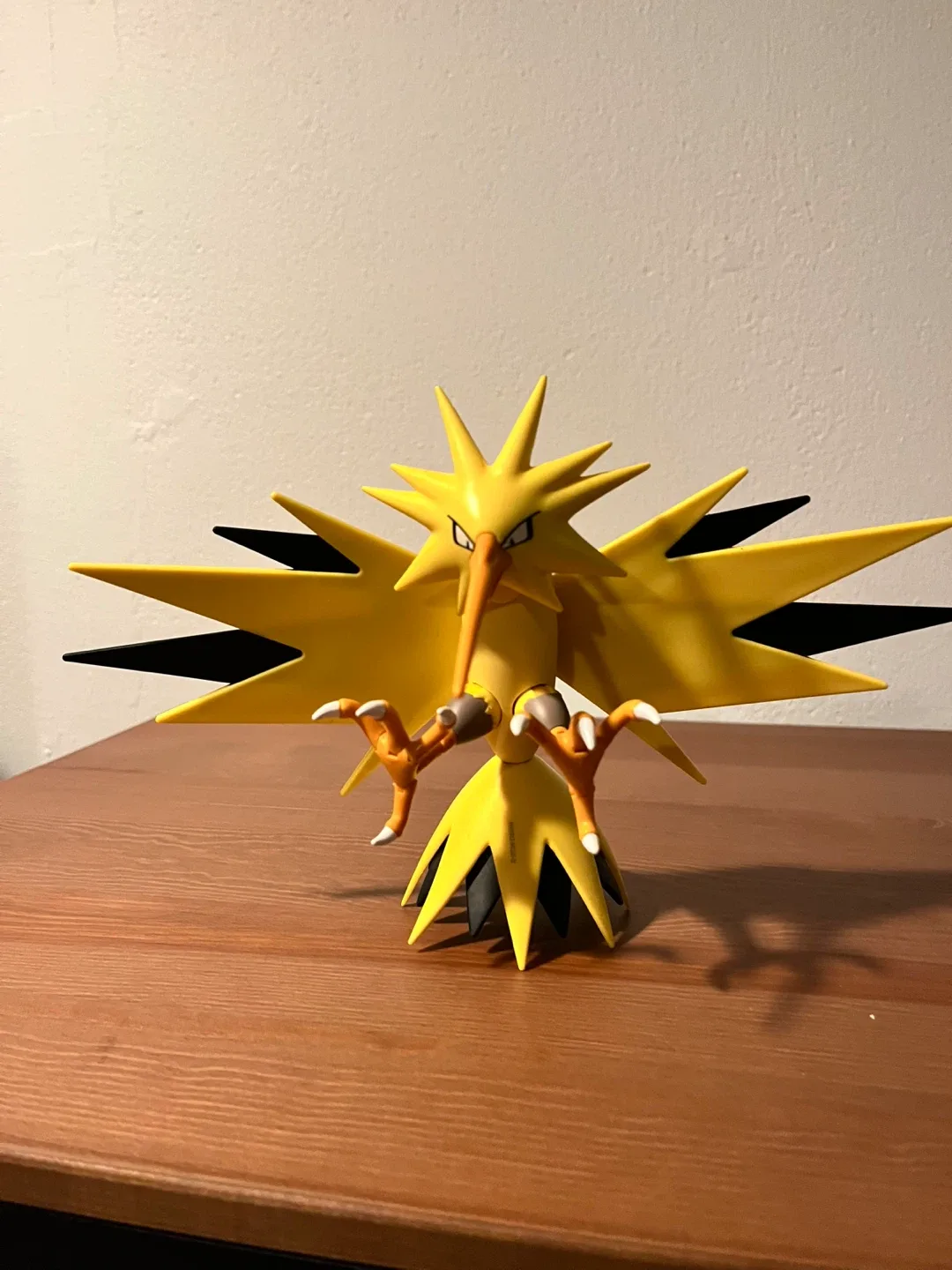 Zapdos Pokémon Select 6 inch Articulated Figure thumbnail