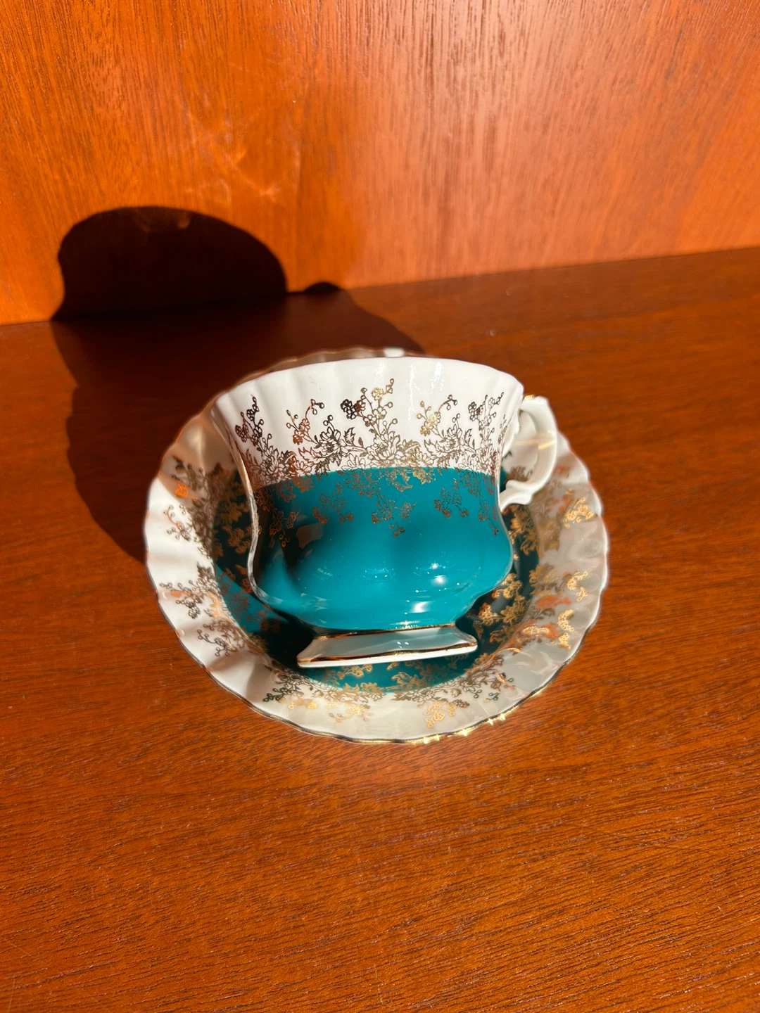 Vintage Royal Albert Teacup and Saucer Set - photo 5