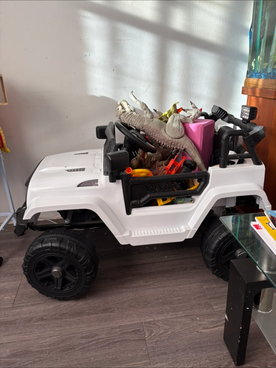 Kids White Ride On Jeep Car image indicator(3)