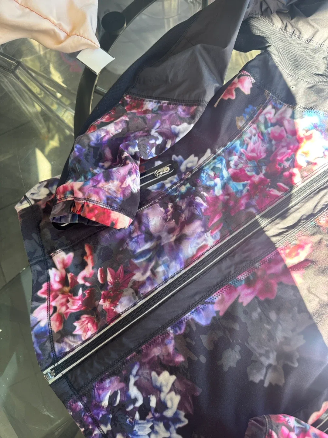 Lululemon Floral Print Running Jacket image indicator(9)