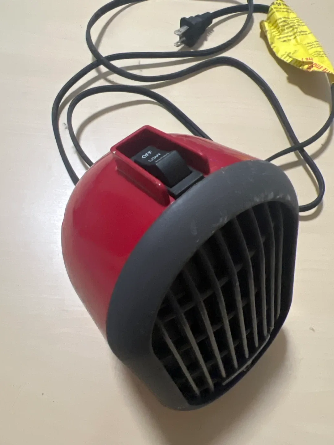 Honeywell Personal Heater - Red & Black image indicator(3)