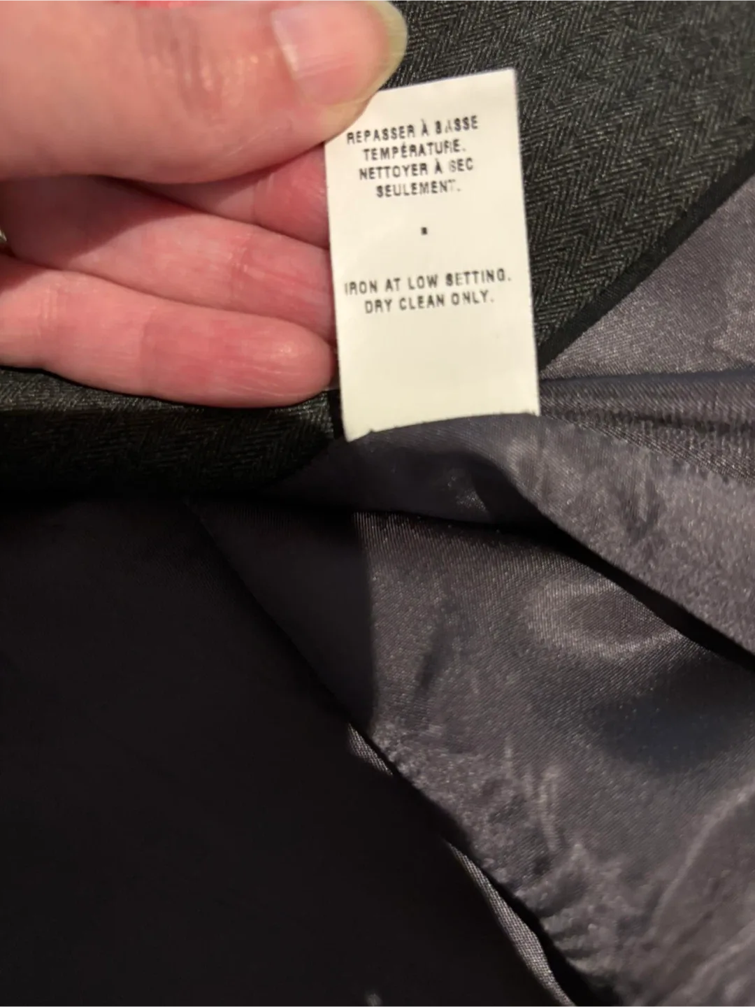 Women ‘s Jacob Grey 2 piece pant suit, Size 3/4 image indicator(8)