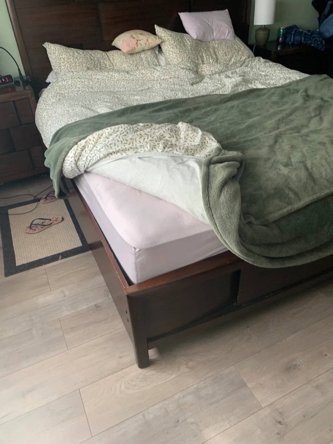 Bedroom Furniture Set image indicator(4)