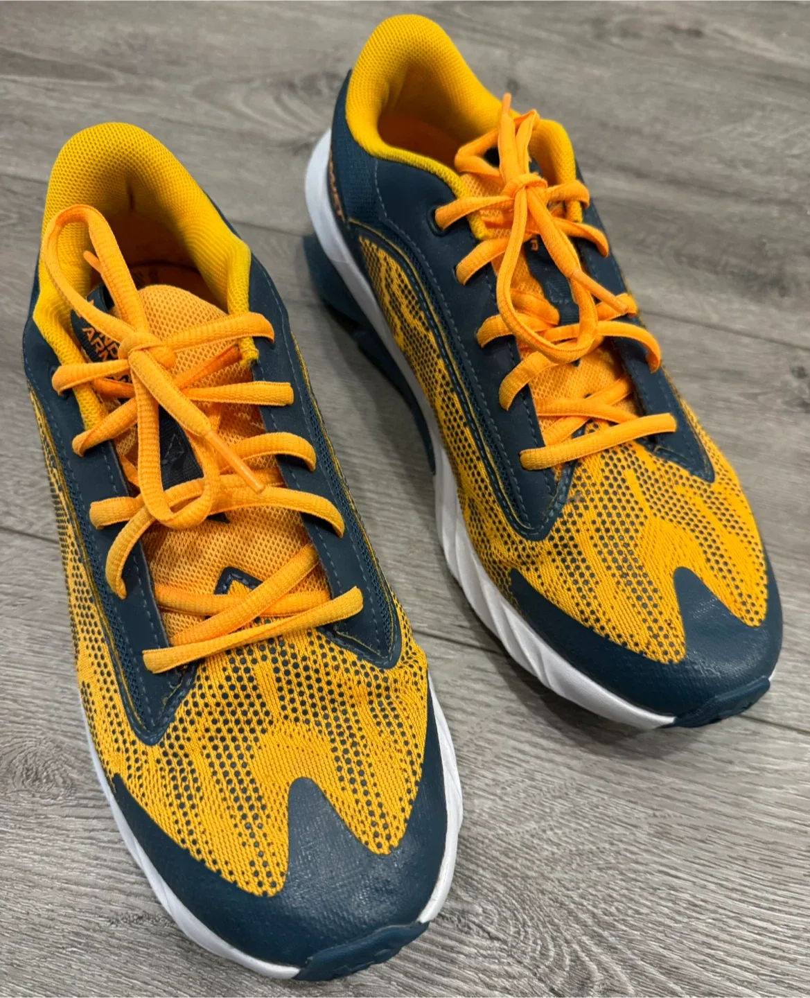 Under Armour Scramjet 4 Running Shoes image indicator(2)