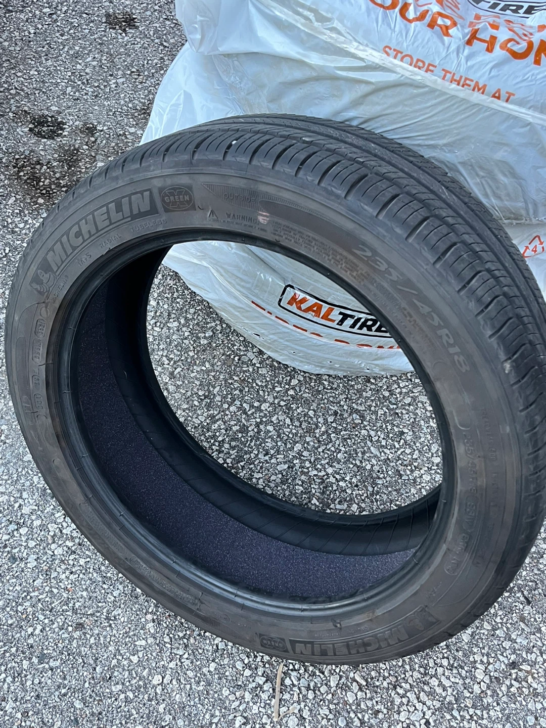 Michelin Primacy MXM4 Tires 235/45R18 - photo 3