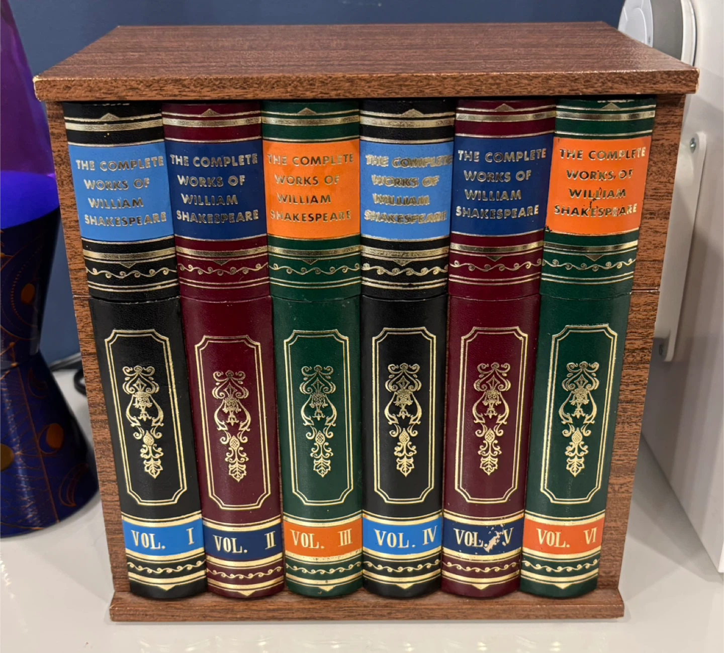 Shakespeare Decanter Set with Shot Glasses & Book Box
