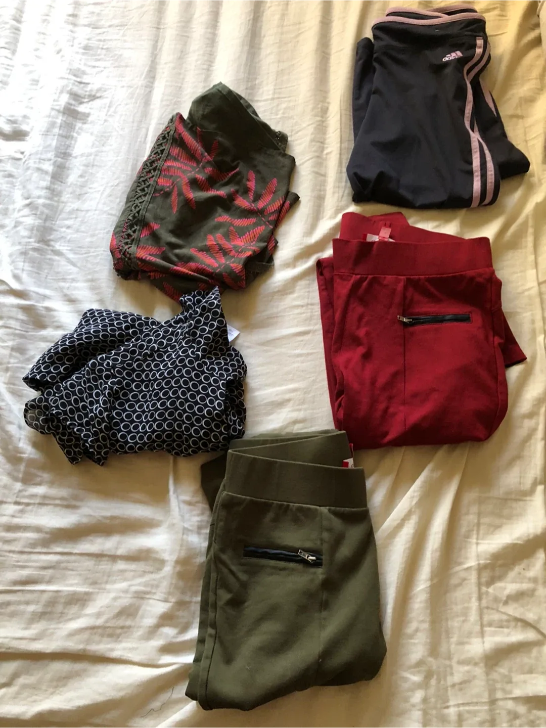 Guess Red & Olive Pants - Size Small thumbnail