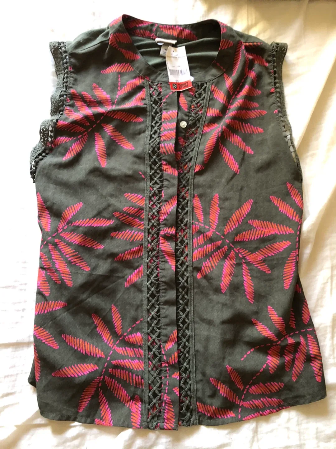 Guess Red & Olive Pants - Size Small image indicator(8)