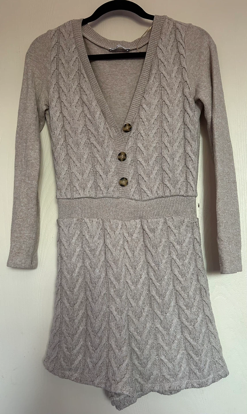 Zara Knit Romper - Size Medium - photo 4